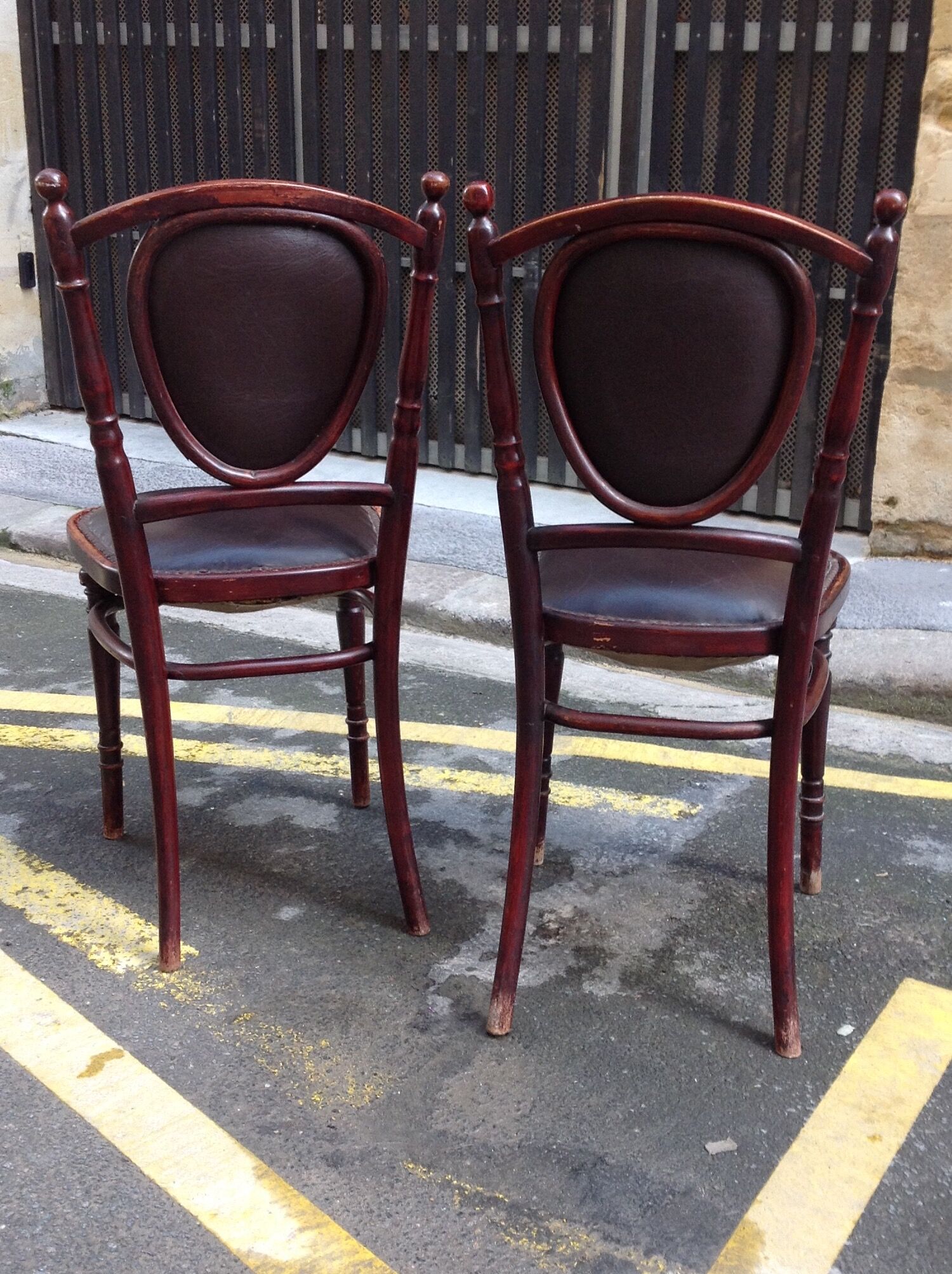 Paire de chaises bistrot 1900