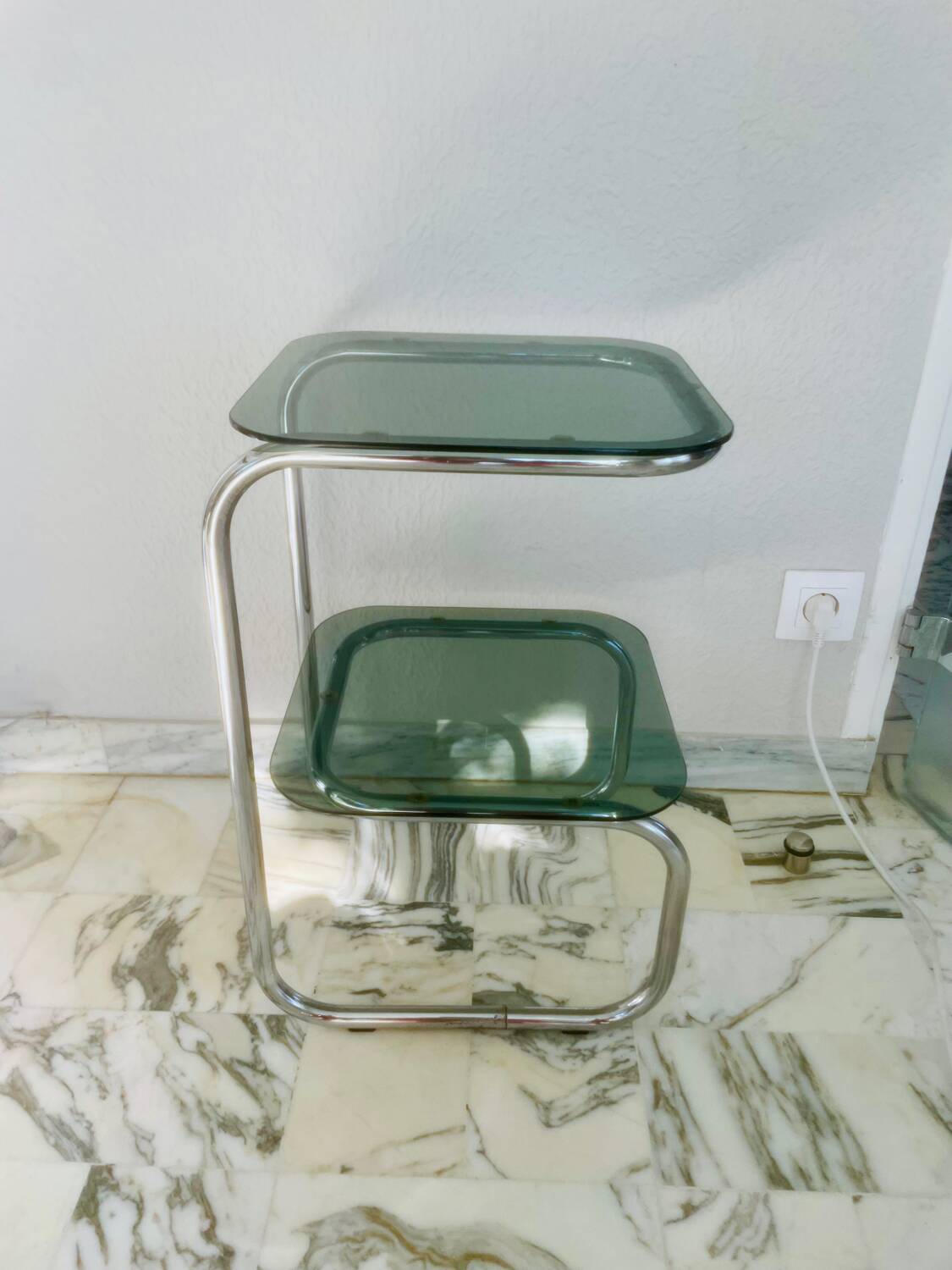 Side table, end table "Space Age" circa 1970 Roche Bobois