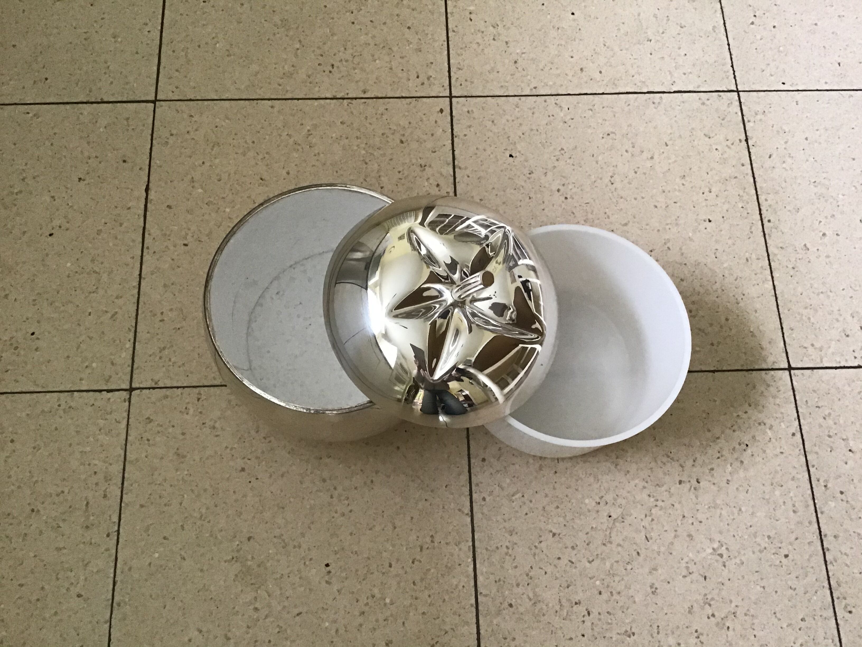 Ice bucket year 70