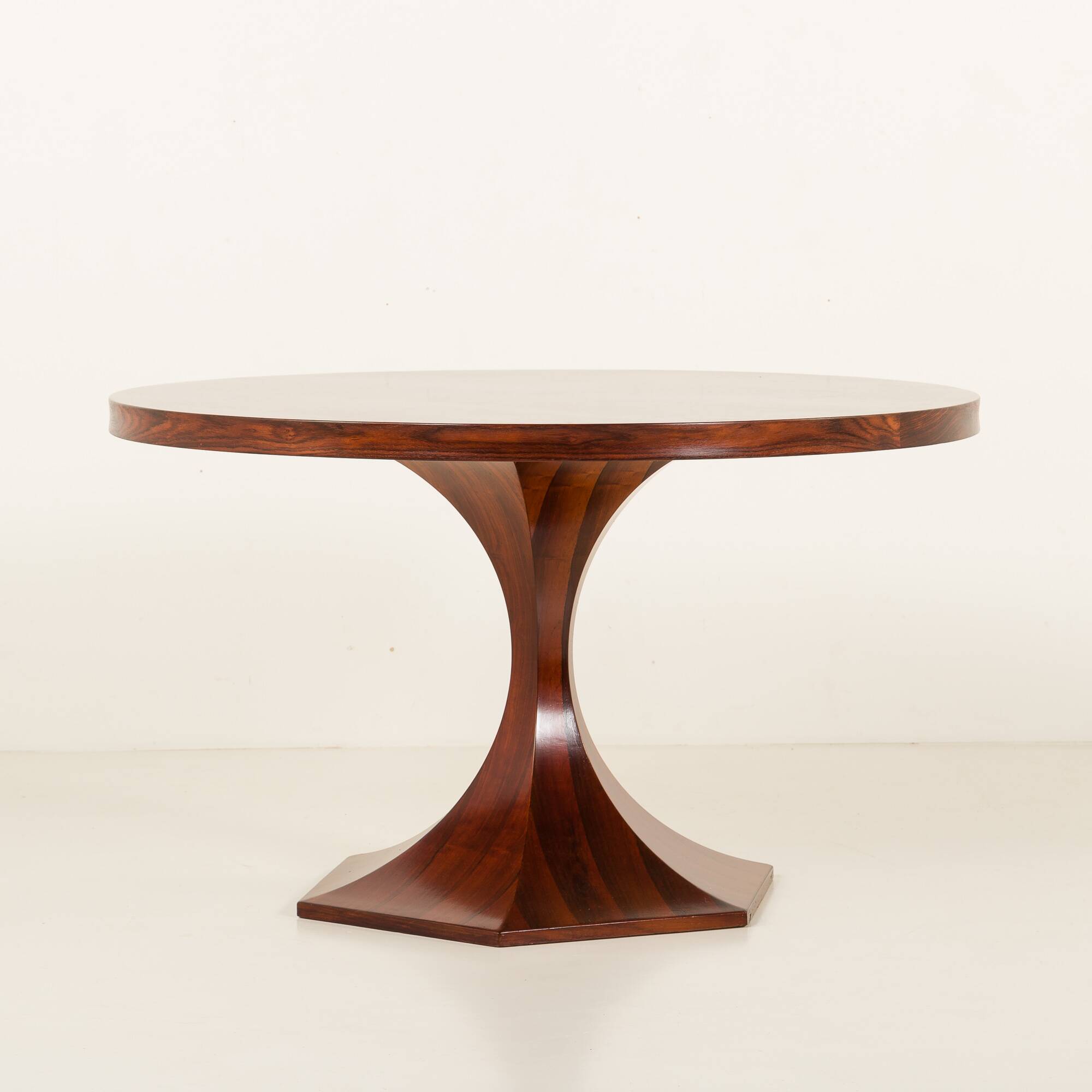 Carlo de Carli round rosewood table, 1960s