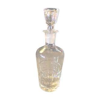 Carafe en cristal taillé avec bouchon