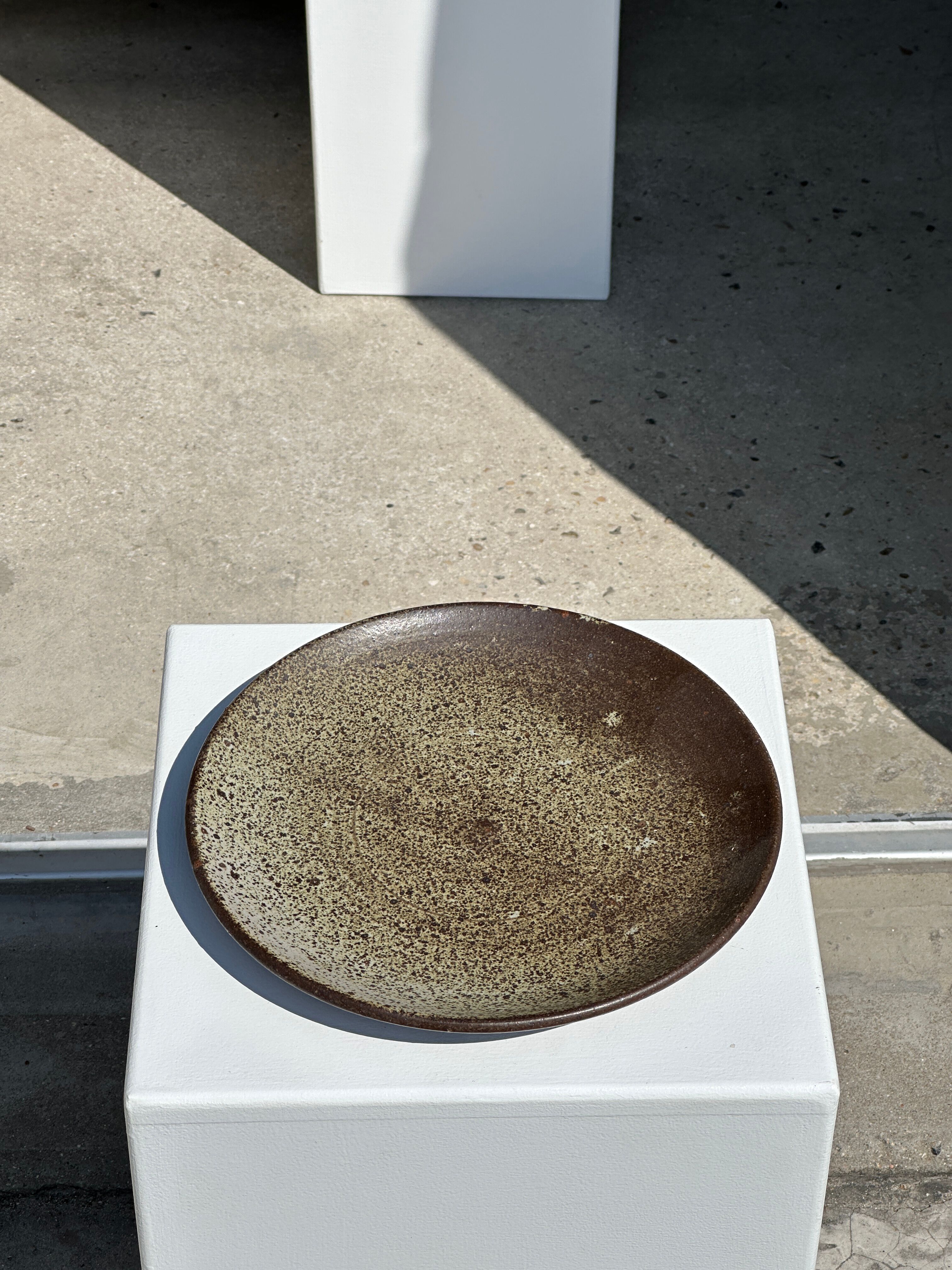 Indonesian green ceramic dish D:26.5