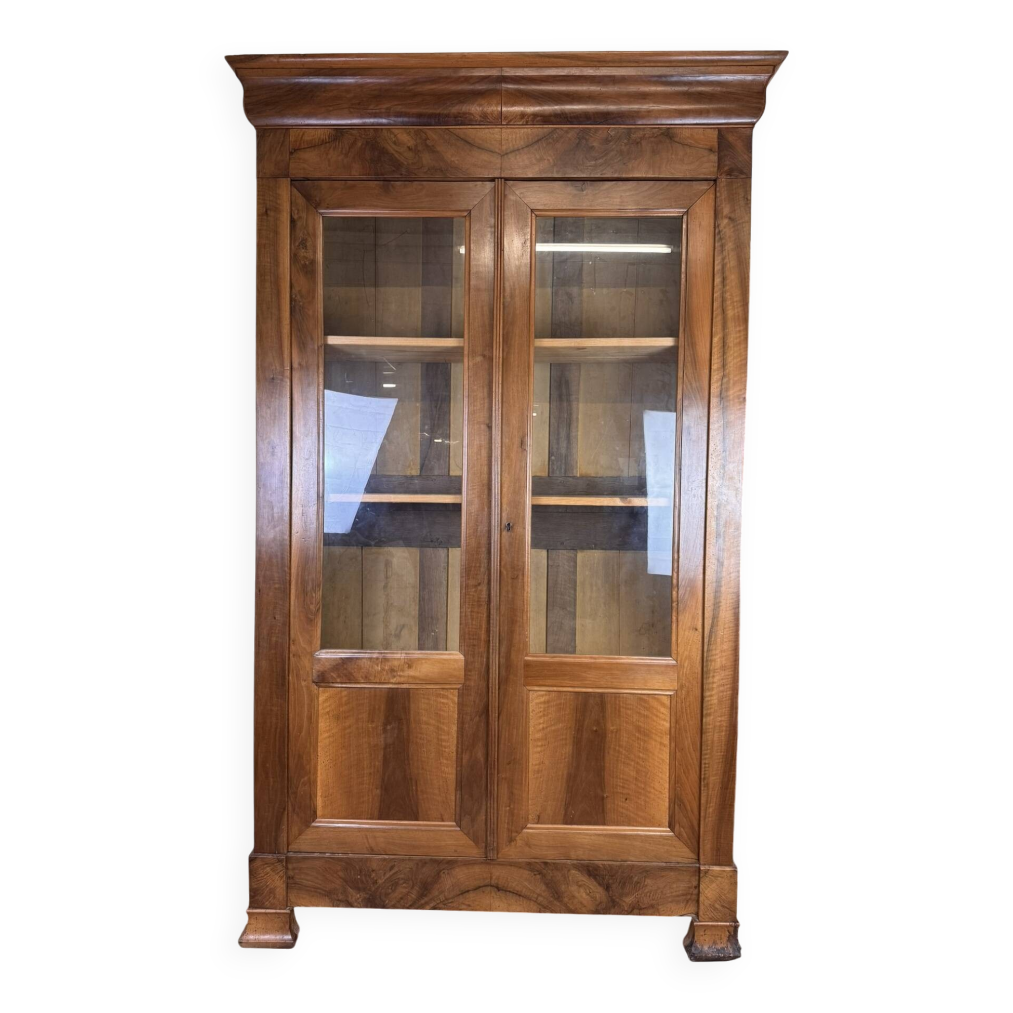 Superb Louis Philippe period bookcase in walnut circa 1830