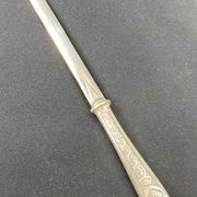 Coupe-papier ouvre-lettre en métal argenté de style Louis XIV