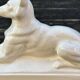 Chien art déco en faïence craquelée