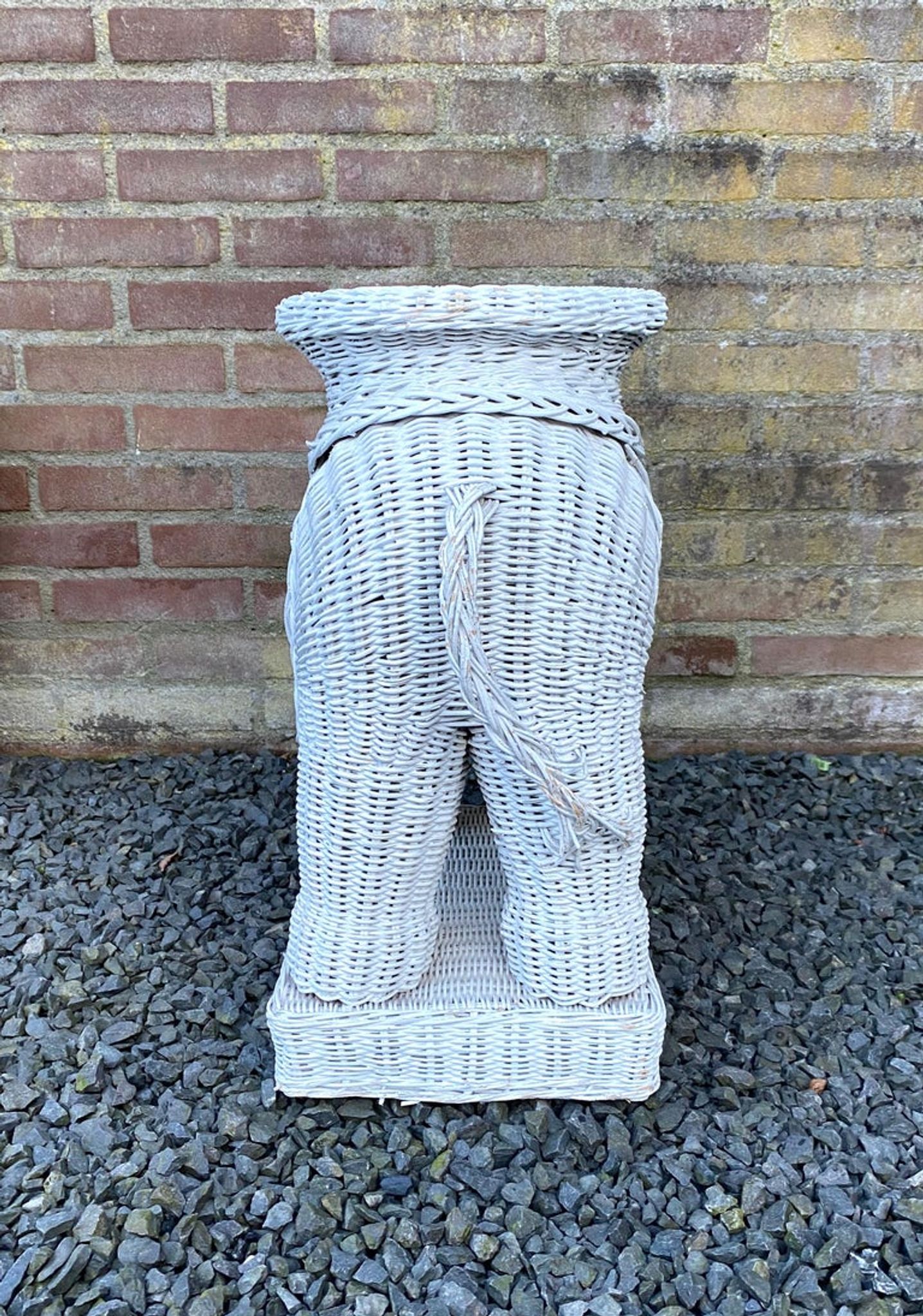 Table d'appoint en osier