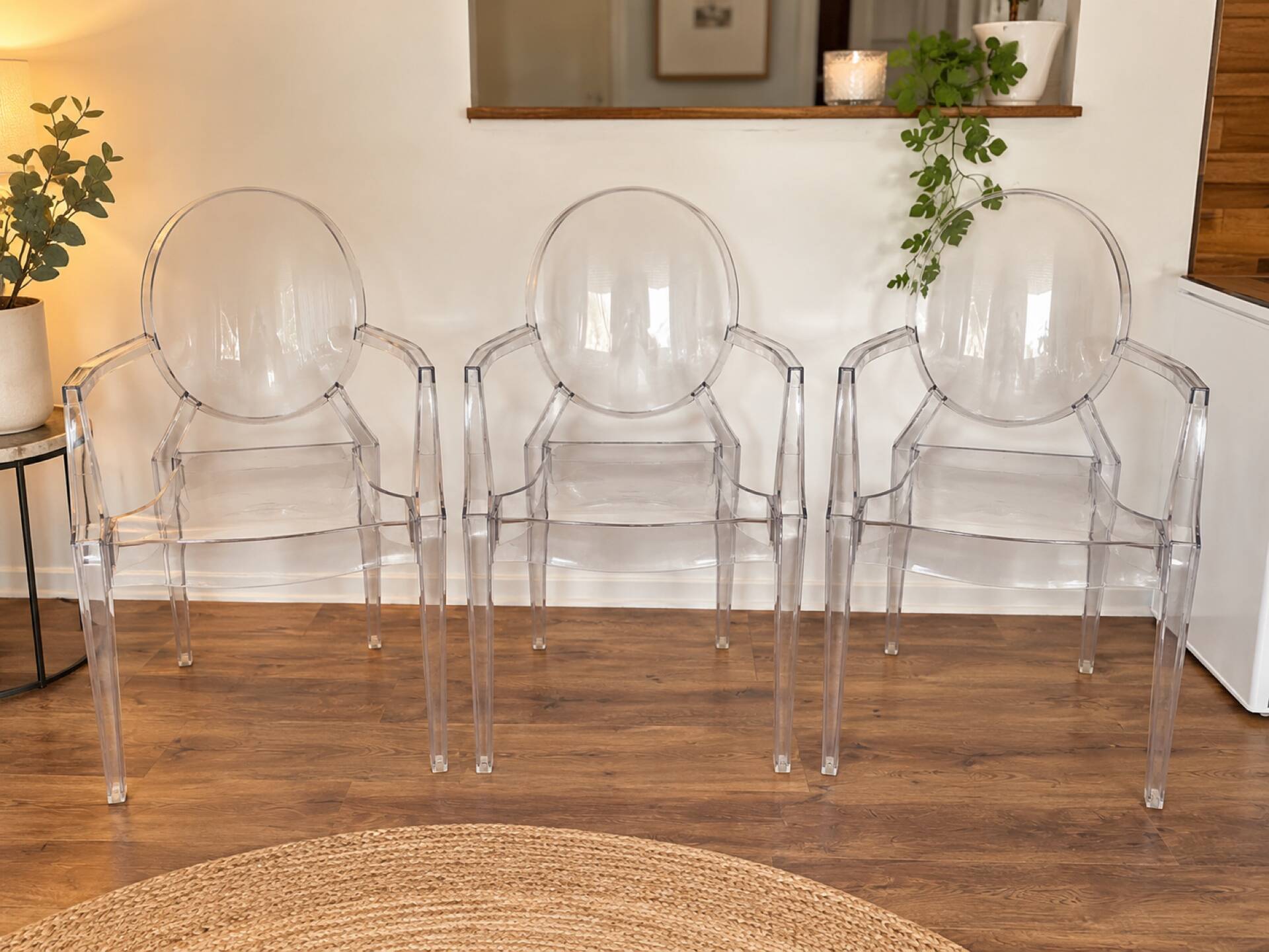 3 fauteuils style Kartell Louis Ghost transparents – Philippe Starck