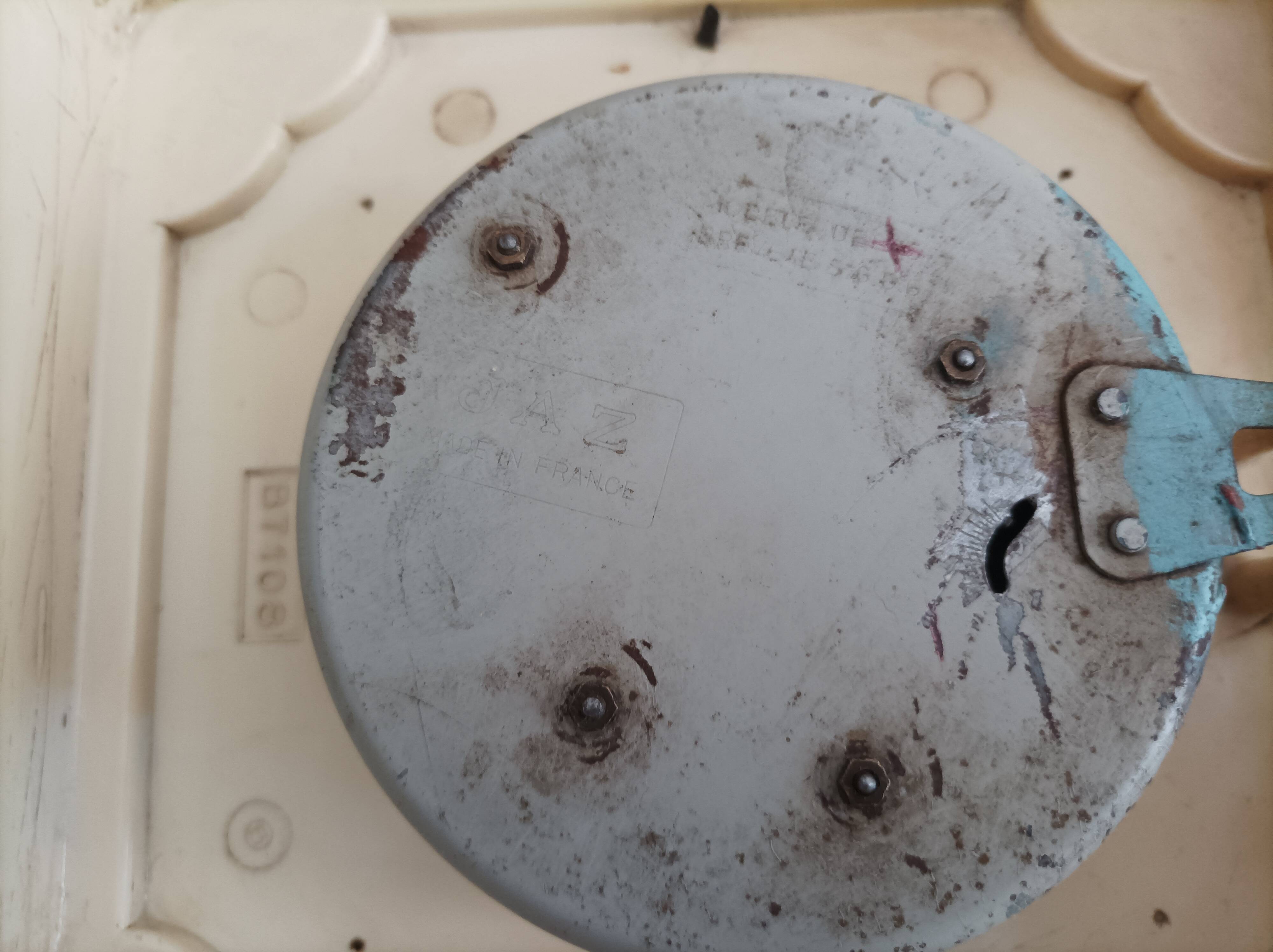 Old Jaz wall clock Mechanical watchmaking Bakelite Glass