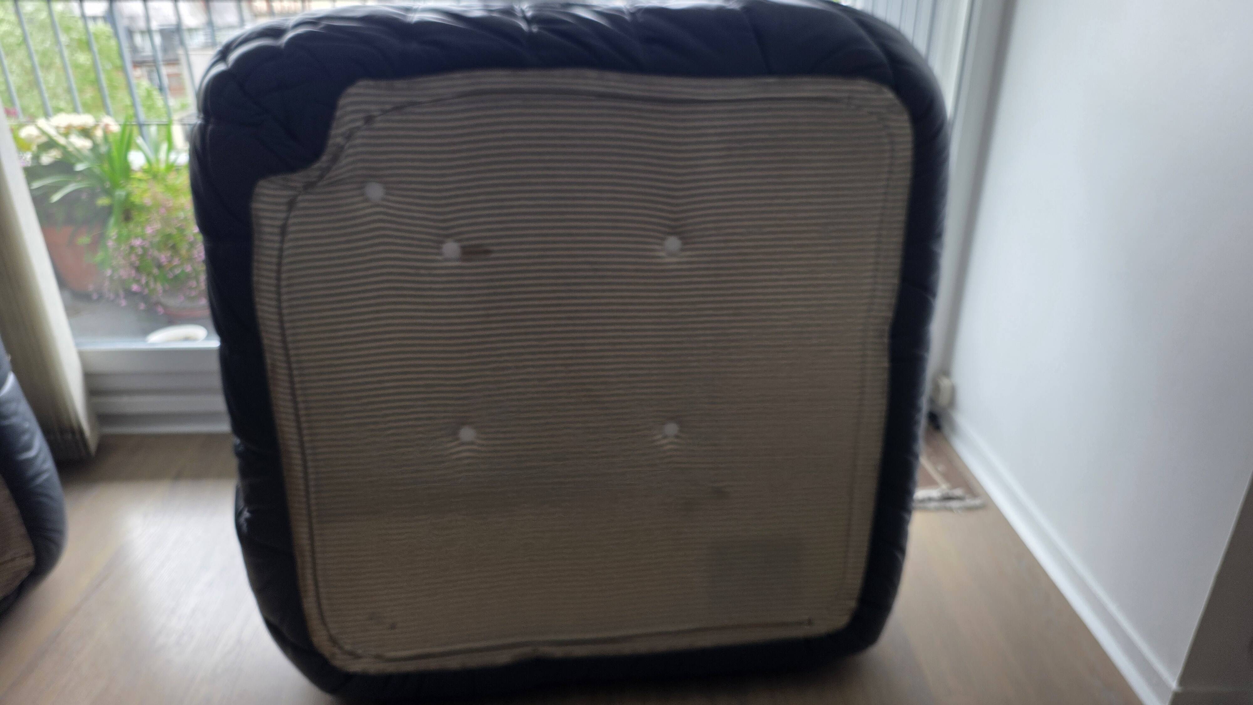Vintage original Togo leather set – Ligne Roset with tags
