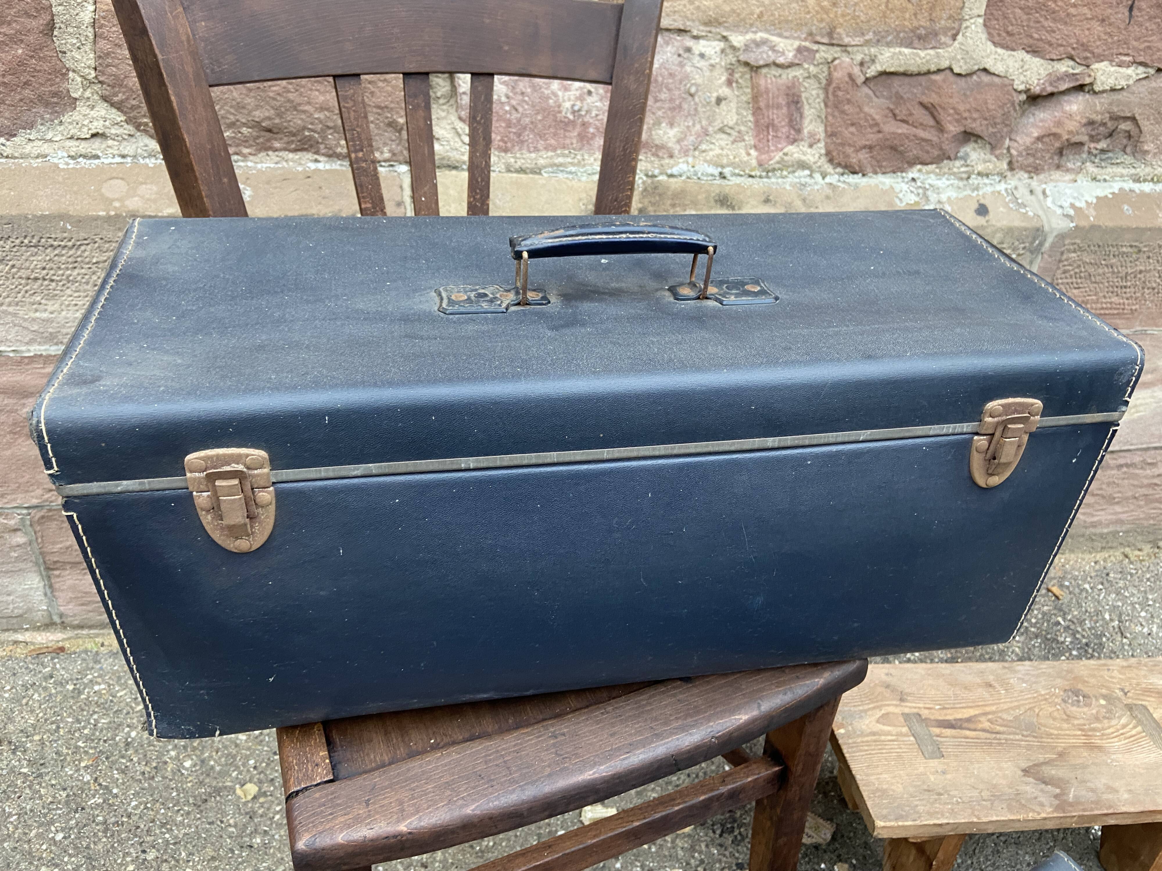 Set of 2 vintage luggage 50s