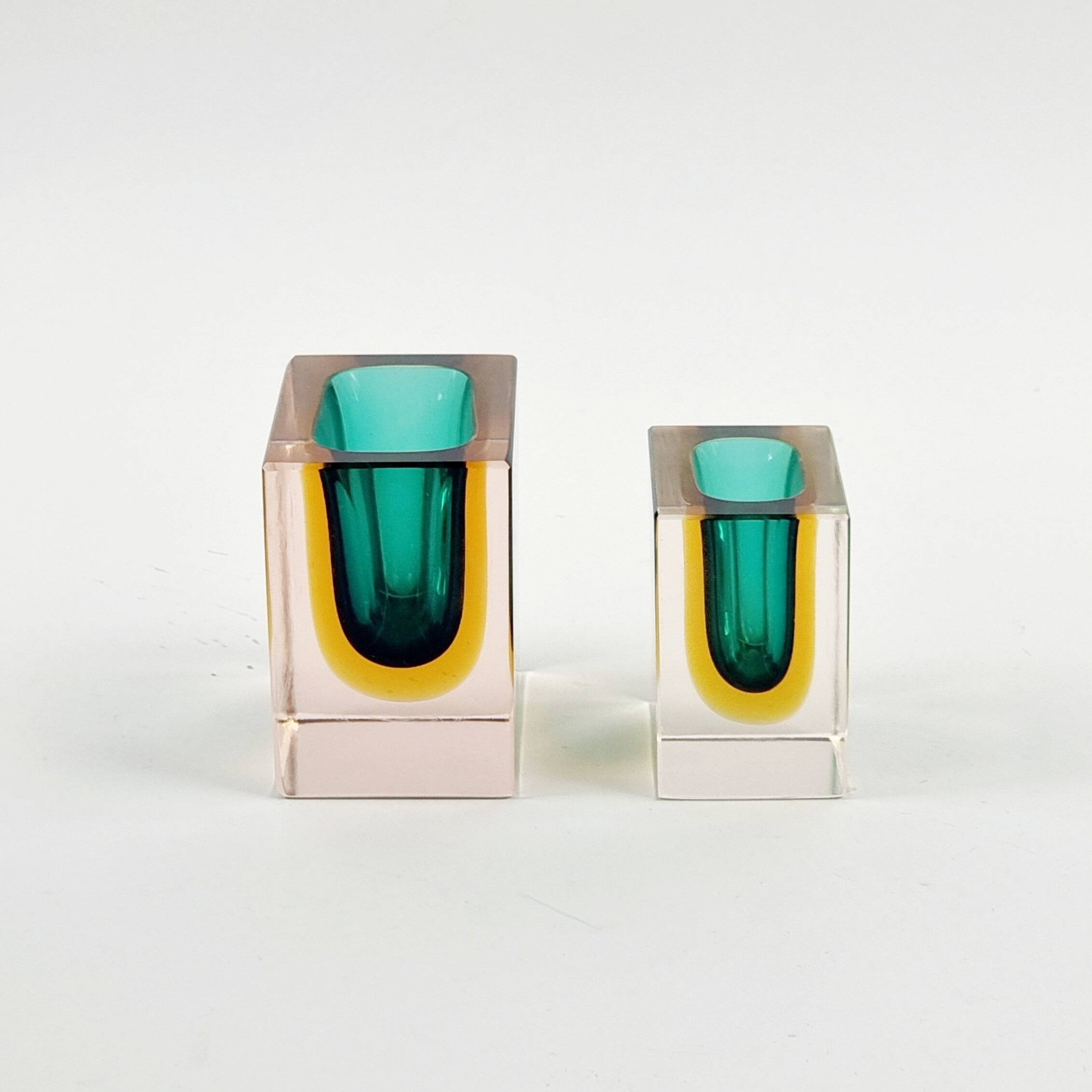 Paire de bols/cendriers en verre de Murano de milieu de siècle par F. Poli pour Seguso, années 1970.