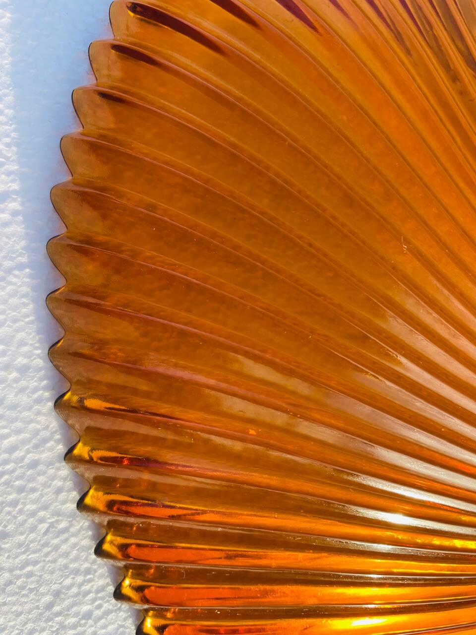 Coupe à fruits vintage en verre ambré ondulé, années 1970