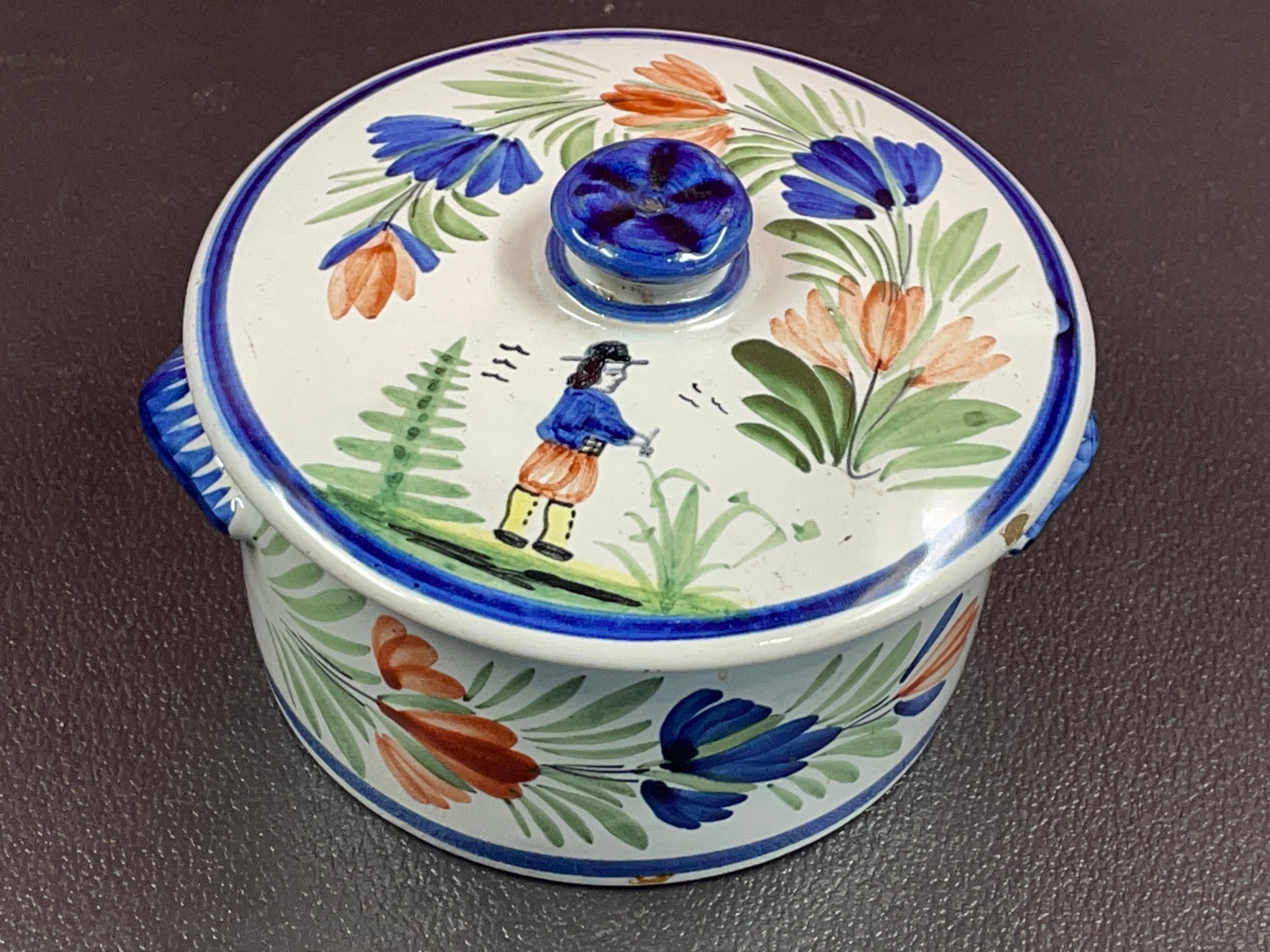Quimper covered sugar pot Manufacture HB Quimper H 7,5 cm diameter 13 cm