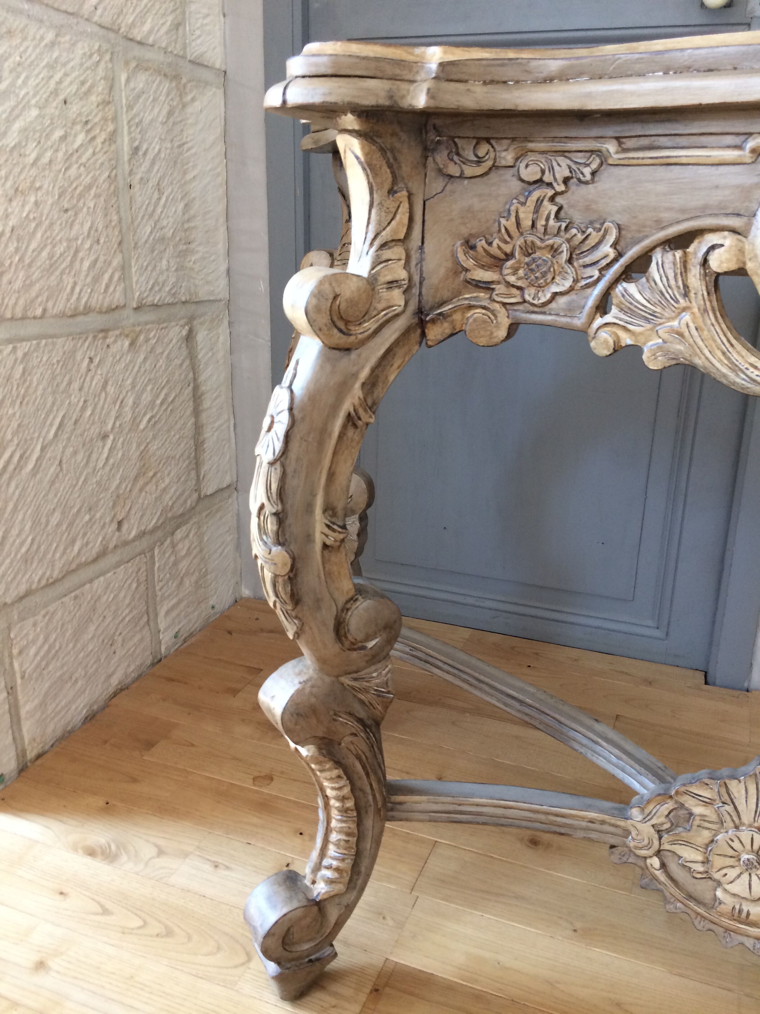 Louis XV-style console