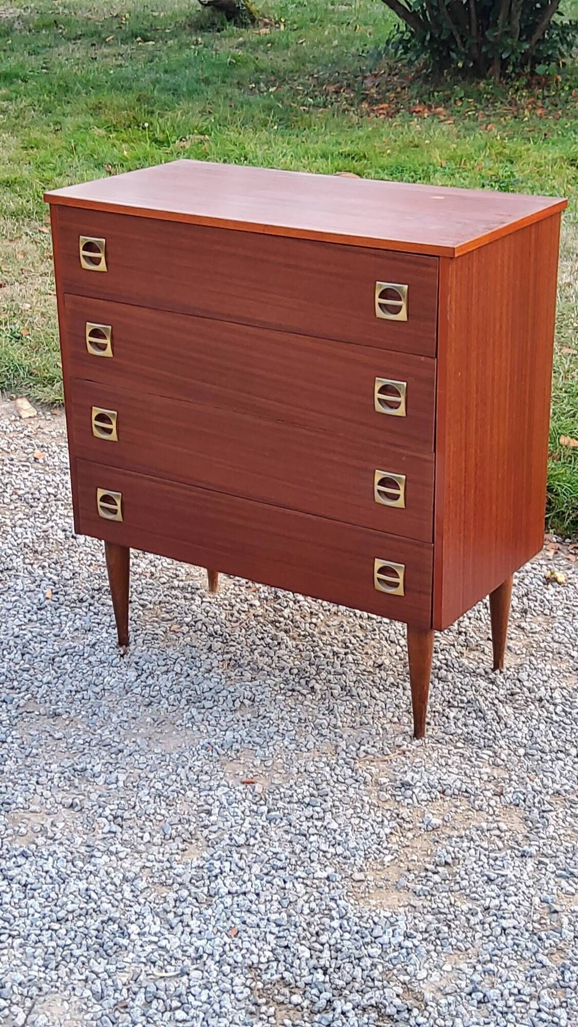 Vintage mahogany chest of drawers from the 60s conical feet 4 drawers
