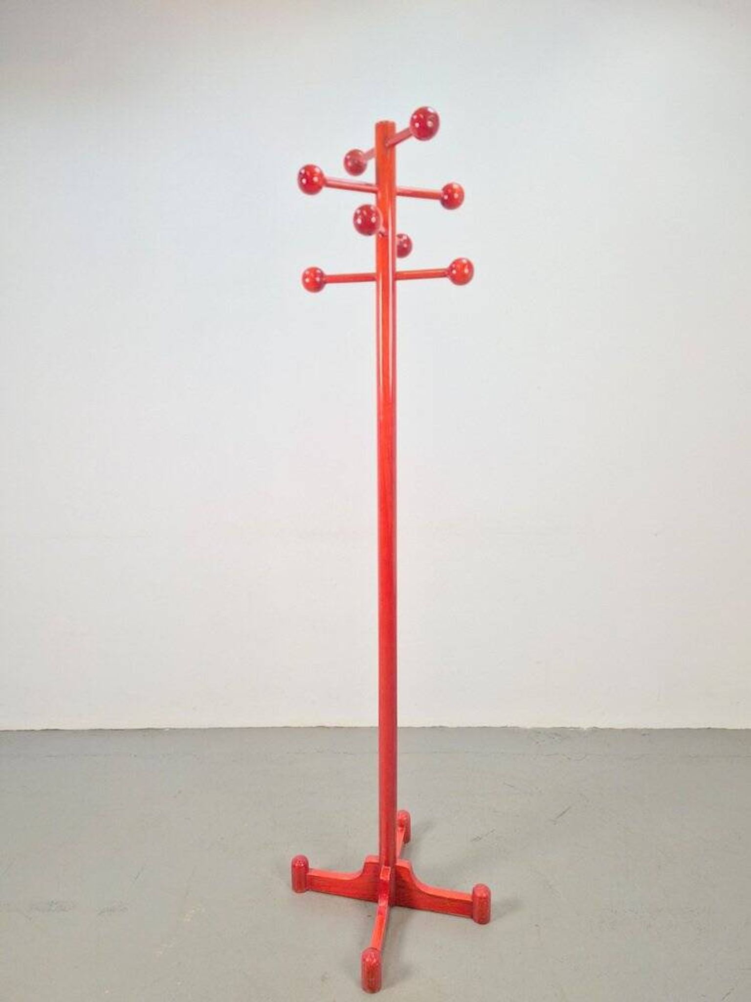 Postmodern Red Stained Beech Coat Rack with Balls, Italy, 1970s