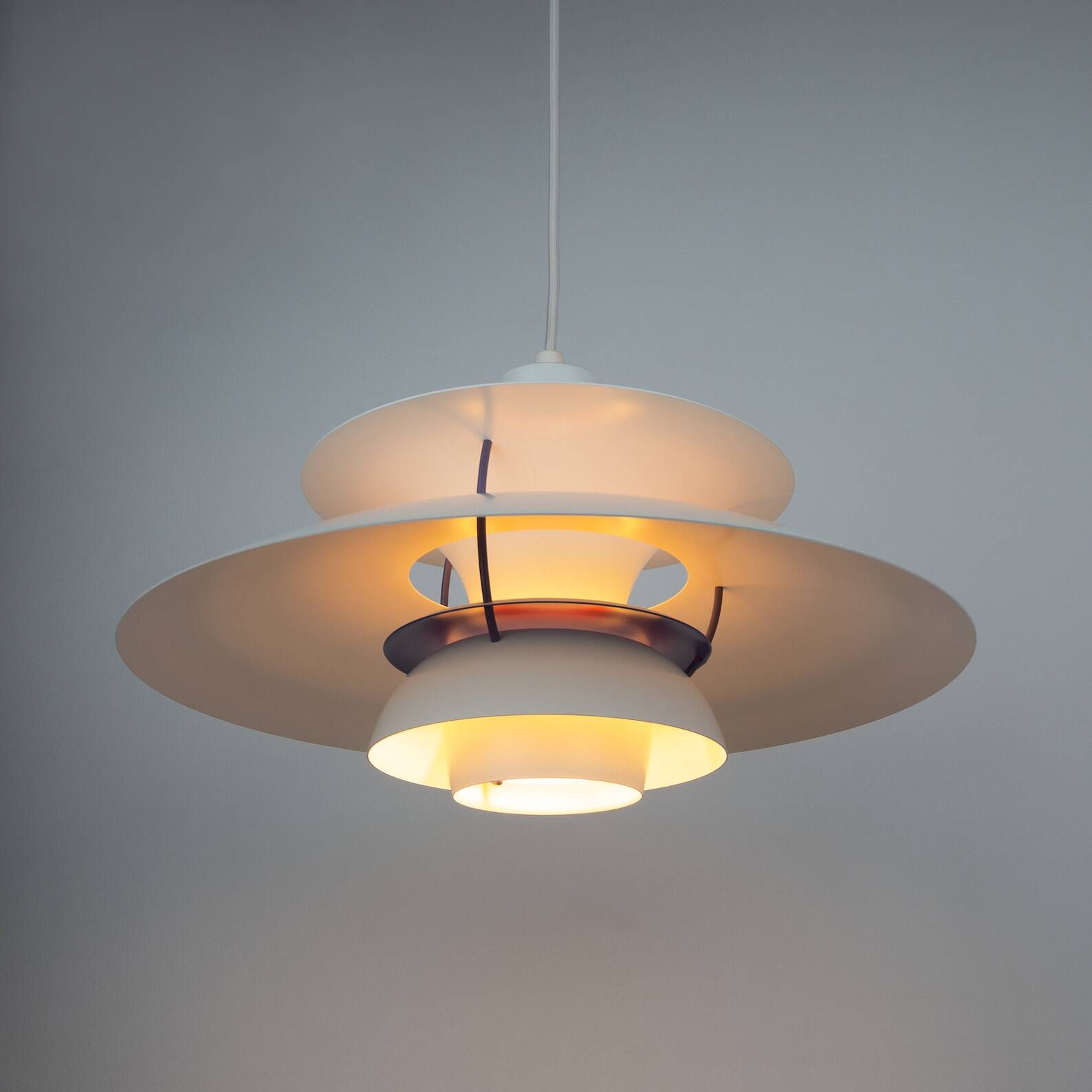 Suspension danoise PH 5 de Poul Henningsen, Louis Poulsen, 1958