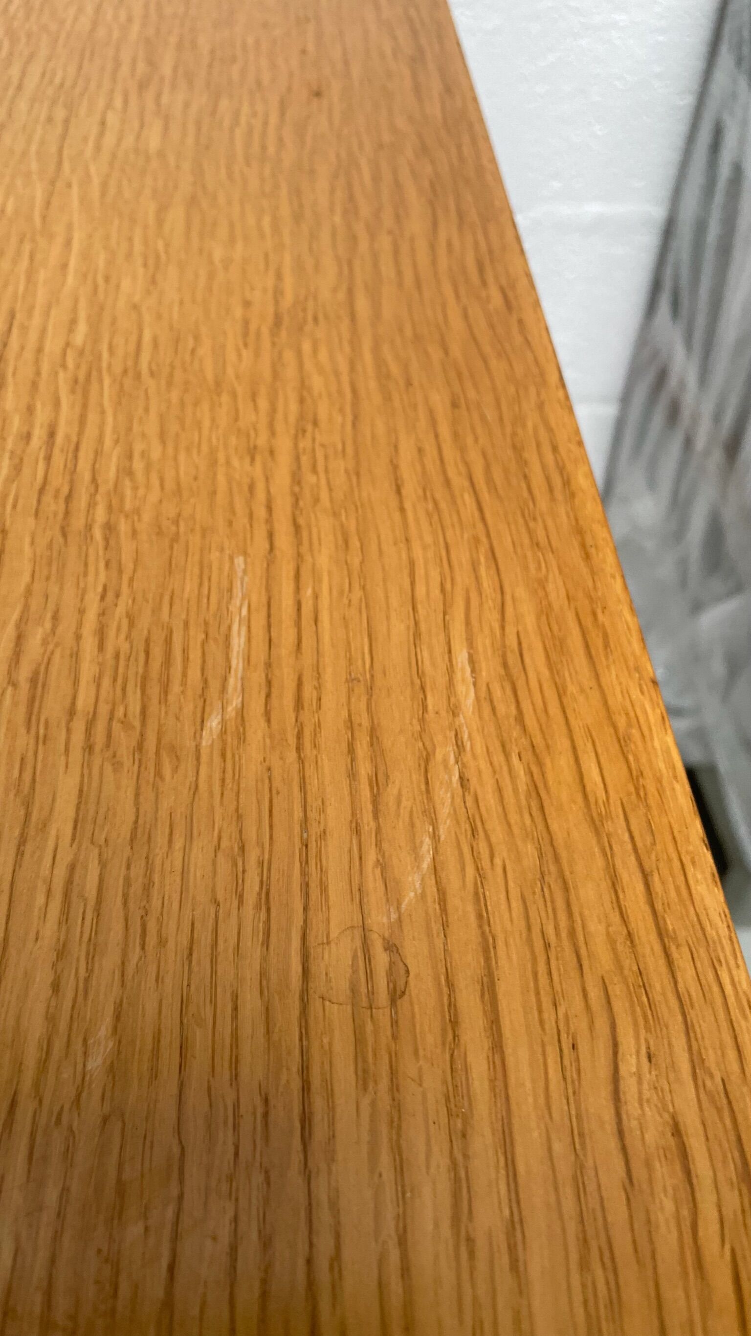 Dining table compass legs