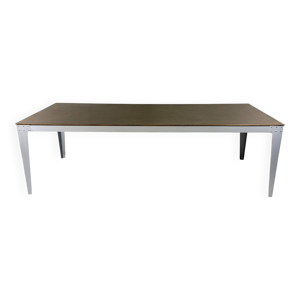 Table à manger en aluminium