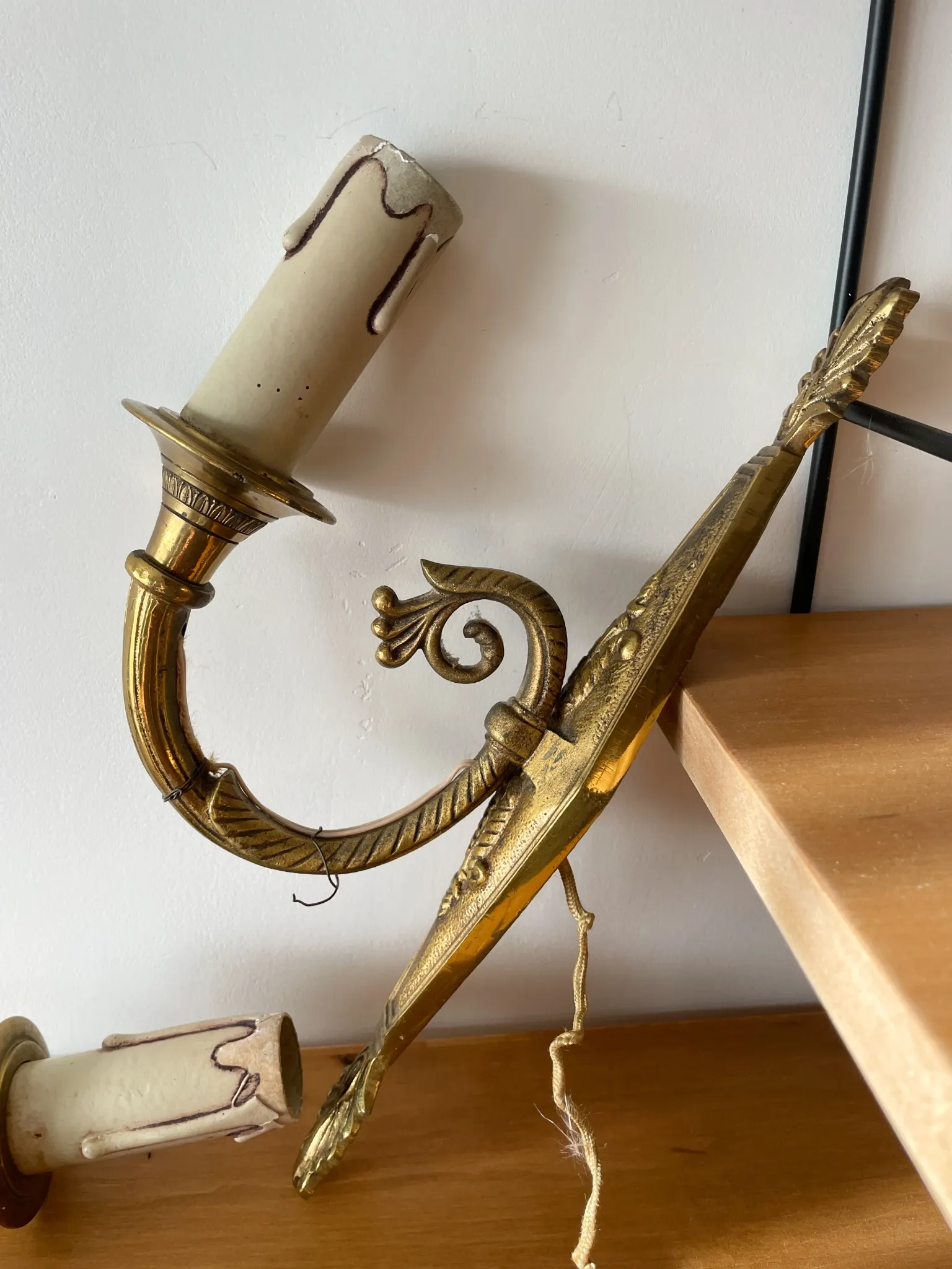 Pair of wall sconces in gilded brass – Louis XVI / neoclassical style