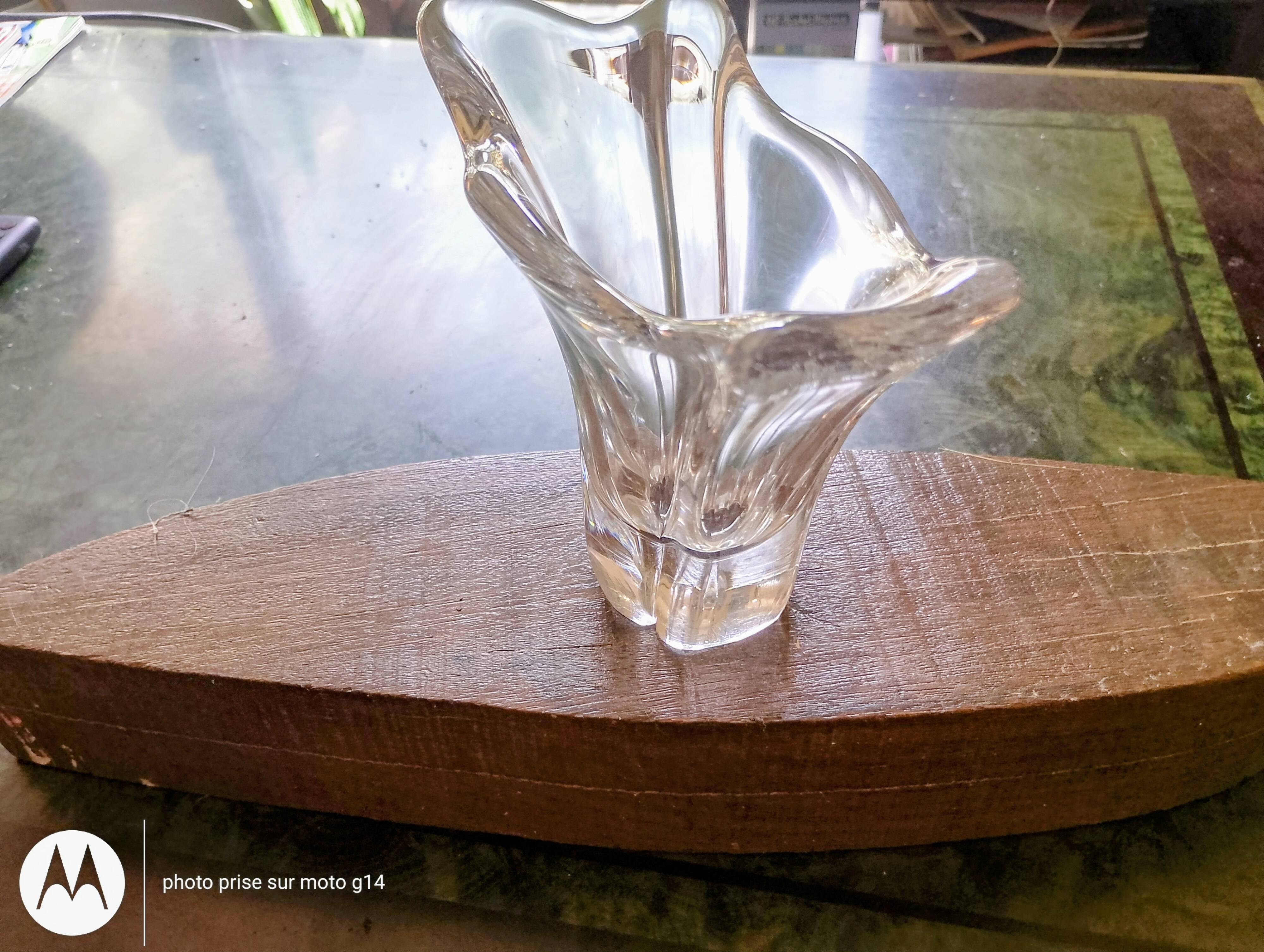 Crystal vase from Daum France – Authentic and signed – Perfect condition