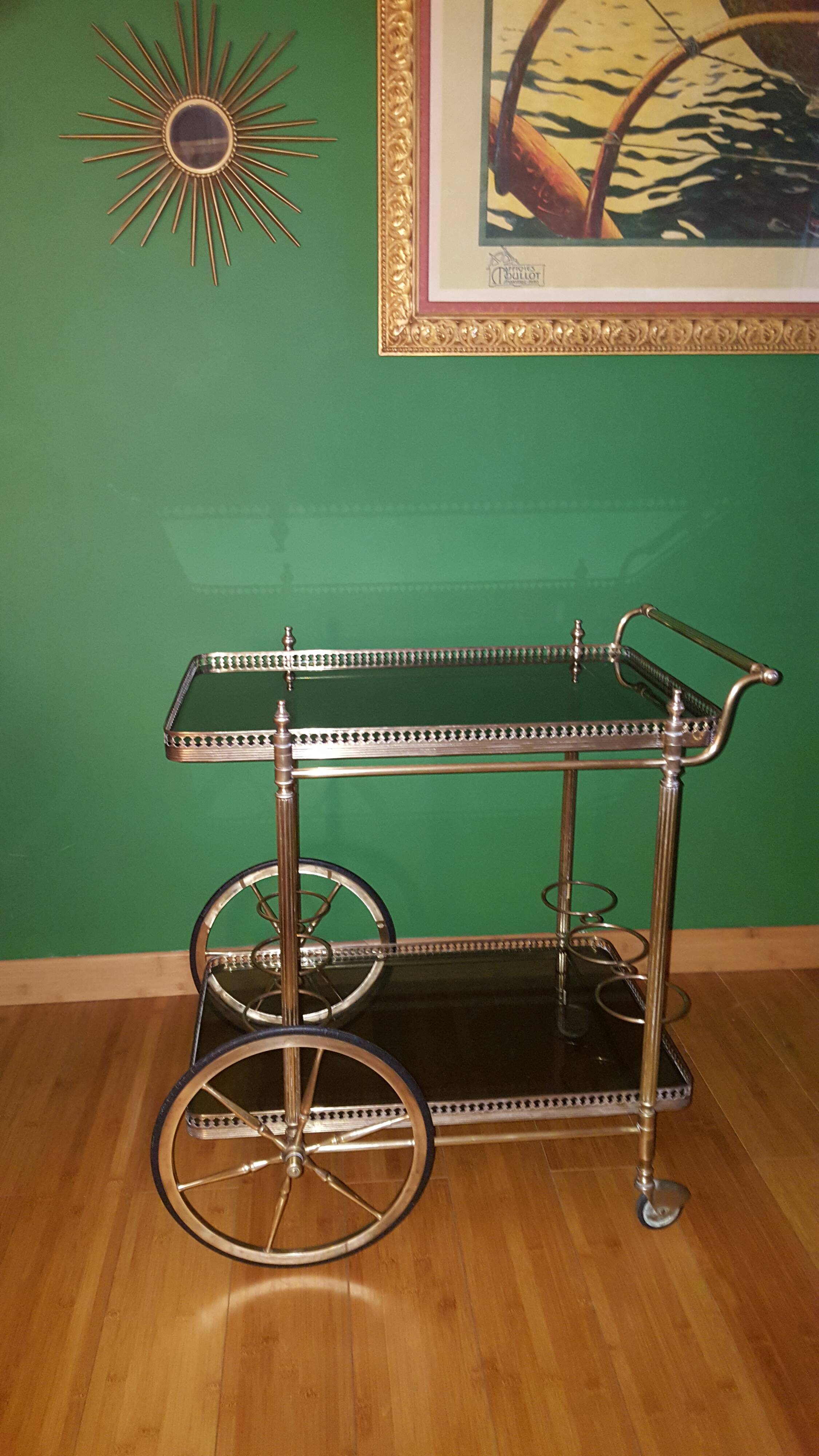 Rolling trolley with wheels