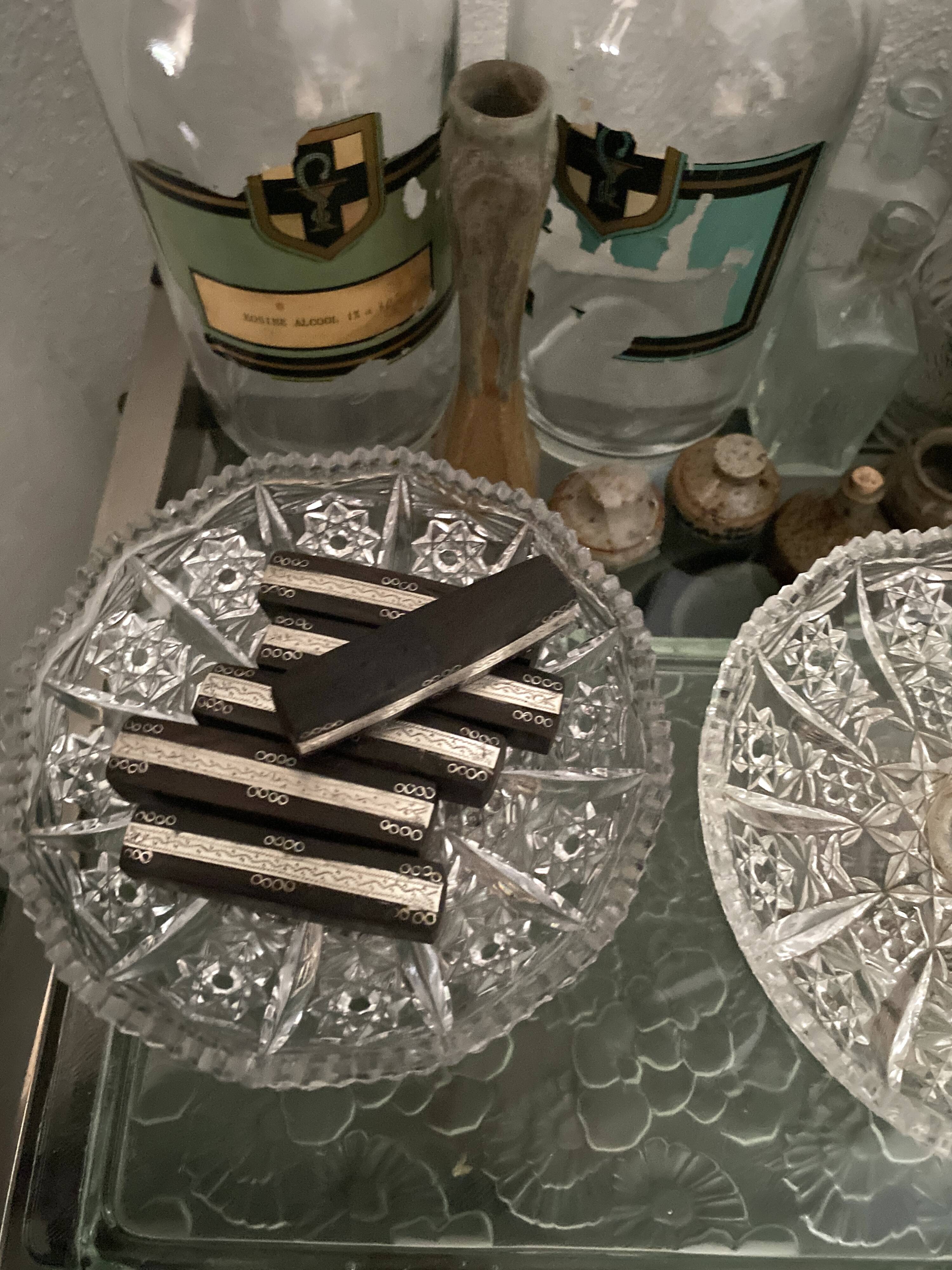 6 knife holders in wood and chiseled silver metal