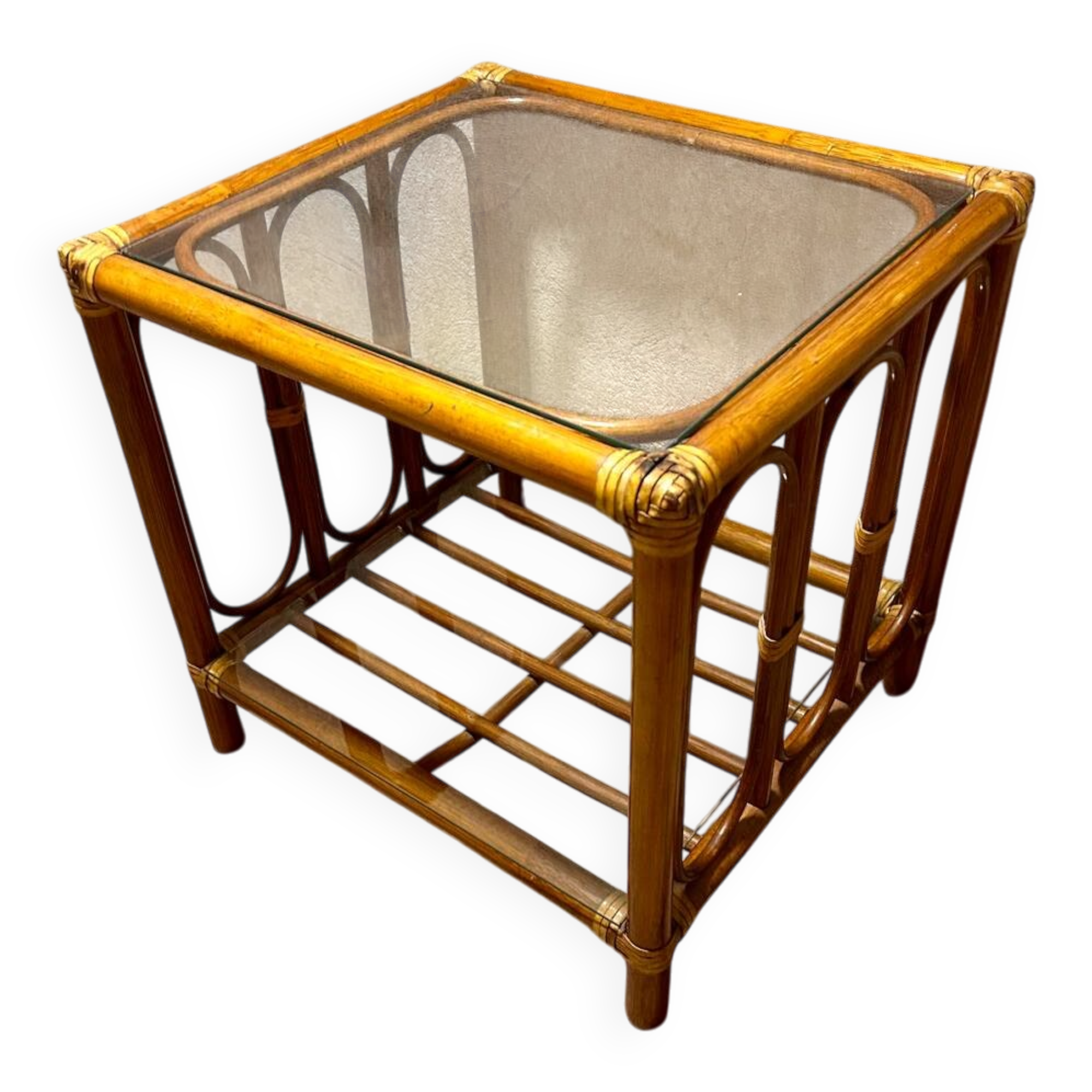 Table basse en rotin vintage