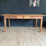 Farm table