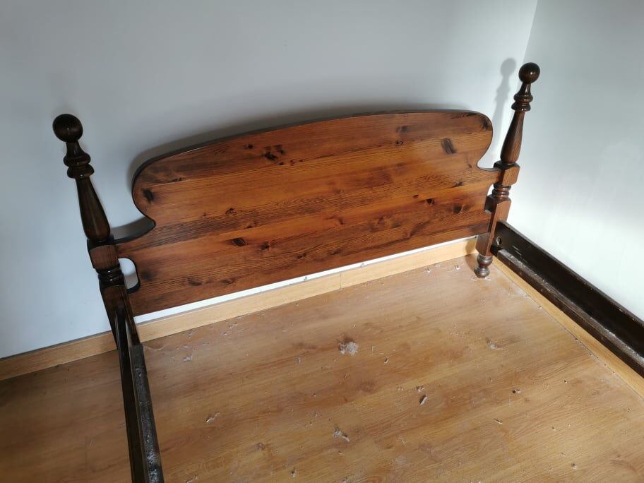 Bed frame 140 x 190