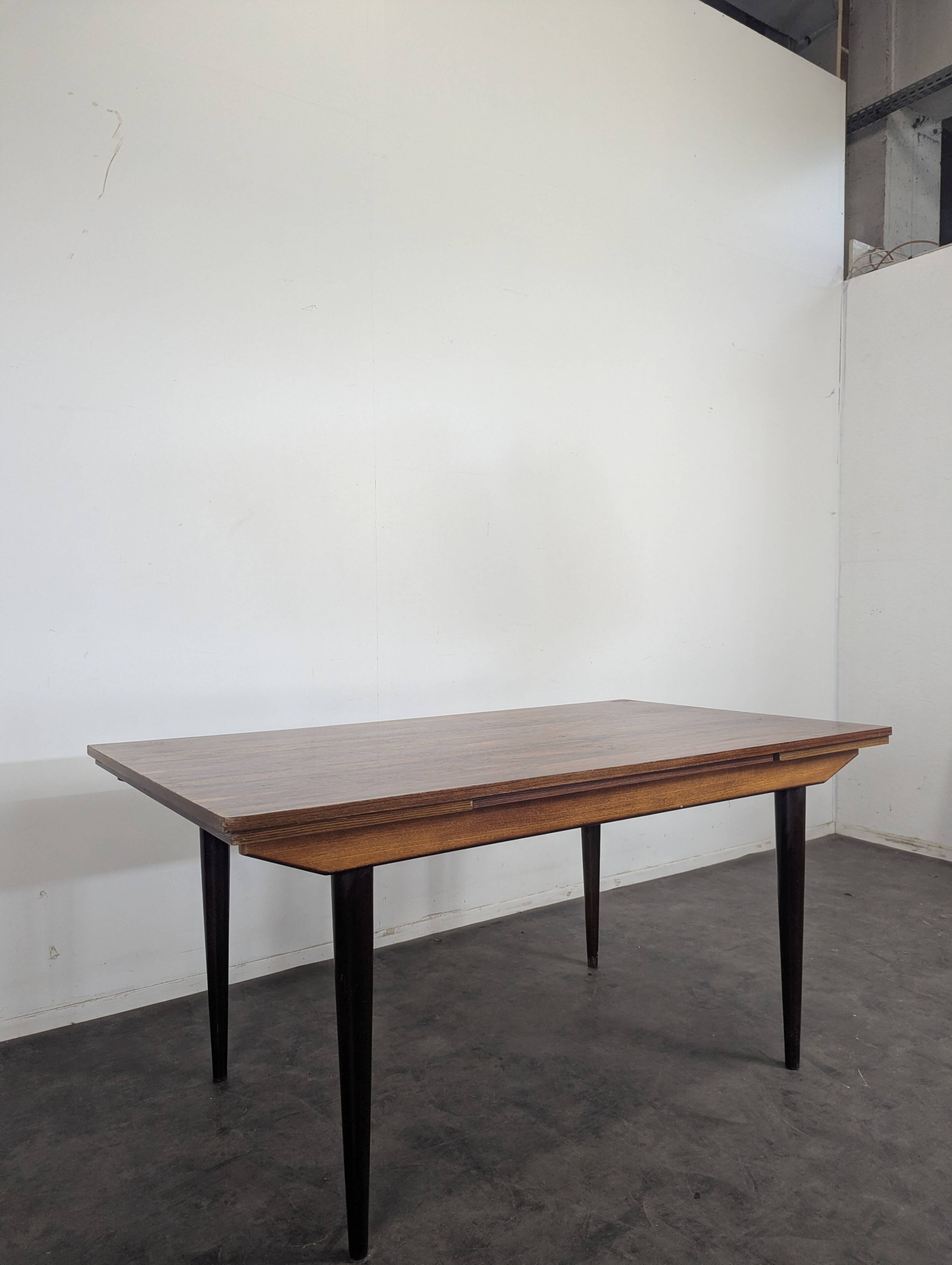 Scandinavian table in rosewood