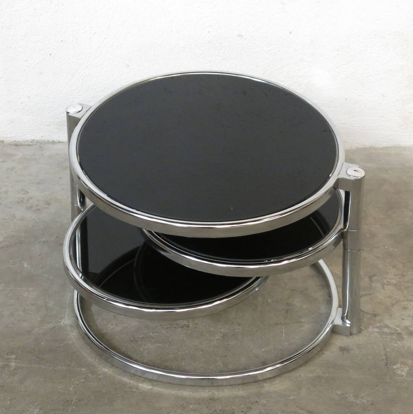 Vintage Leitmotiv Swivel coffee table in chromed metal and glass, Netherlands 1970-1980