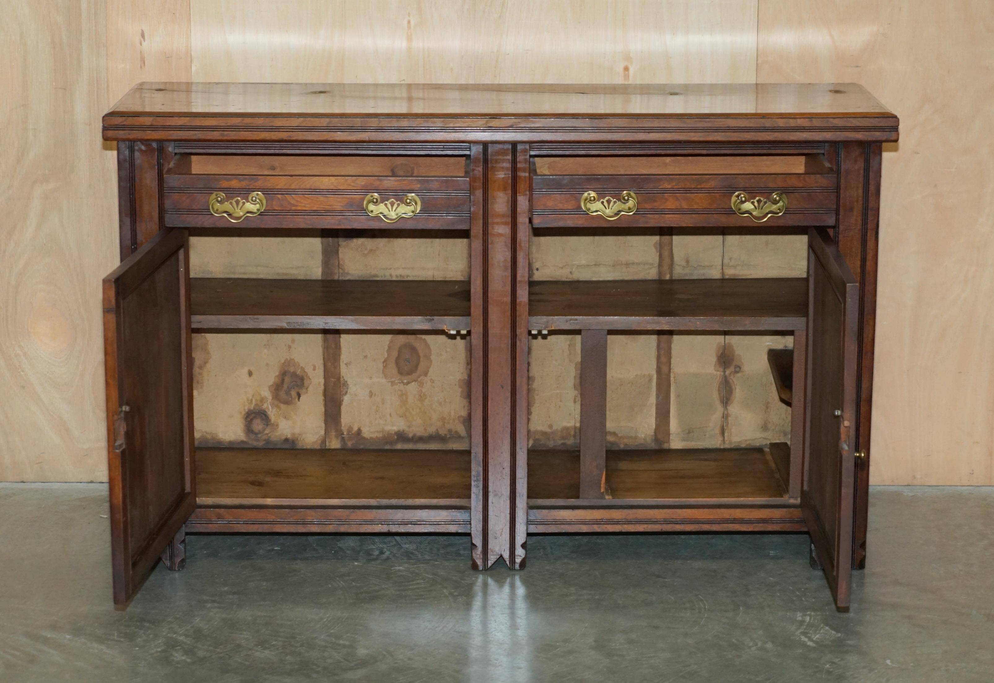 Victorian English oak rustic buffet circa 1880 with drawers.