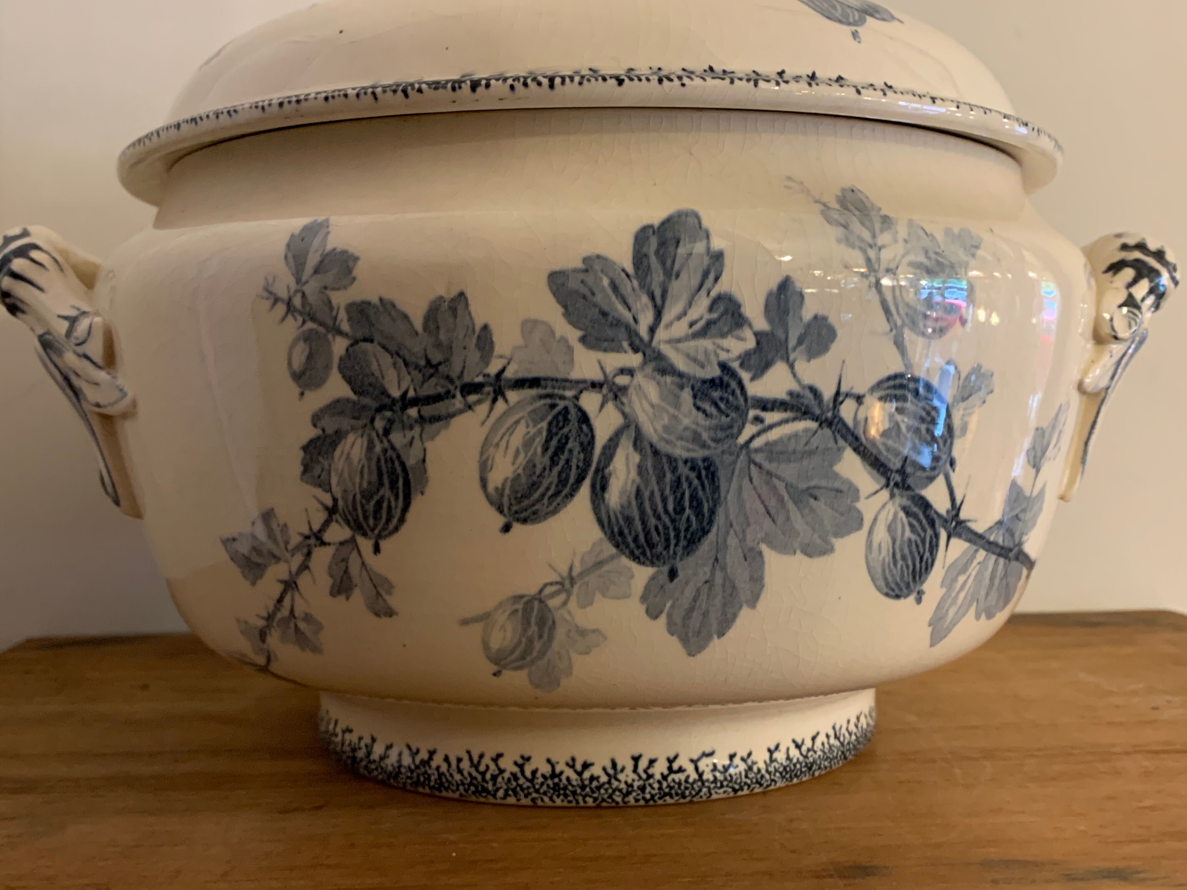 Soupière ravier and dish old blue porcelain Sarreguemines model Groseilles