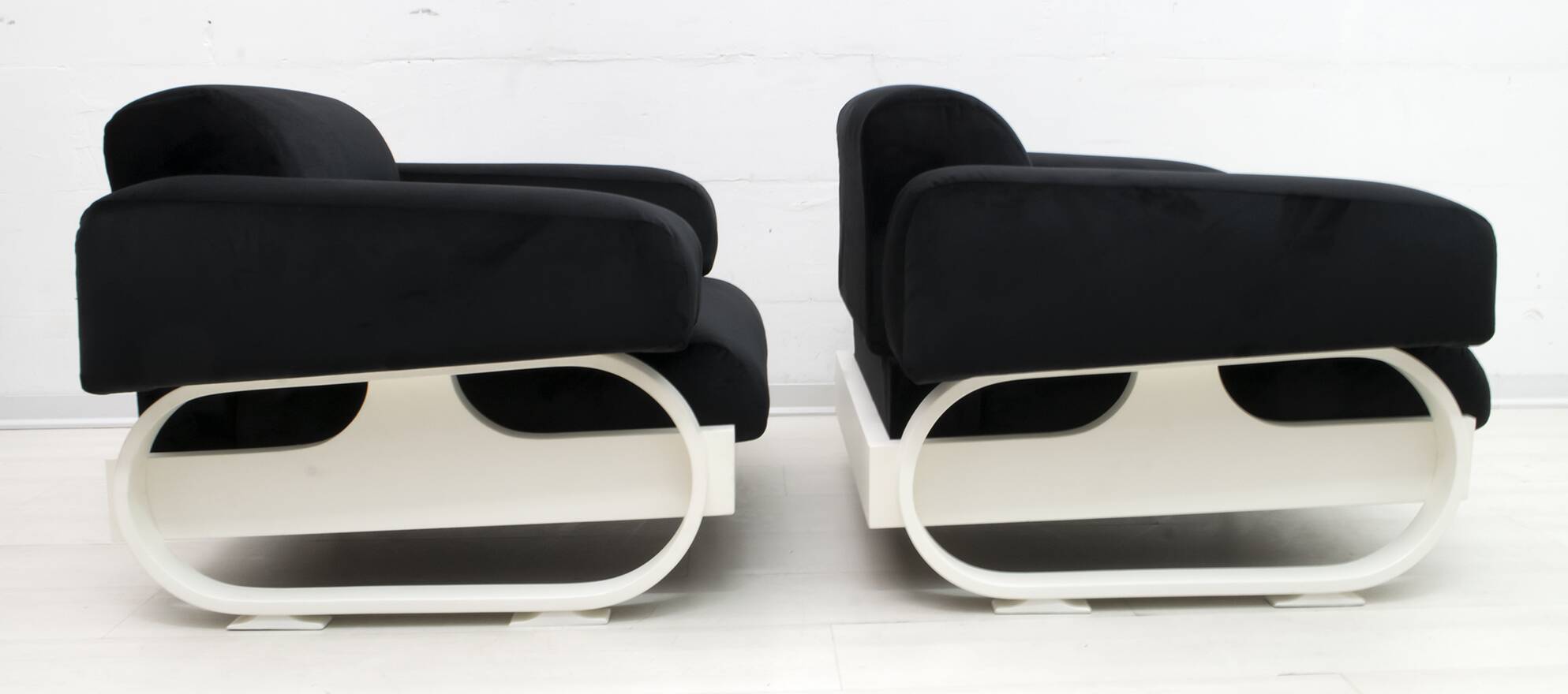 Pair of Mid-Century Modern Italian Velvet Armchairs, 1960s