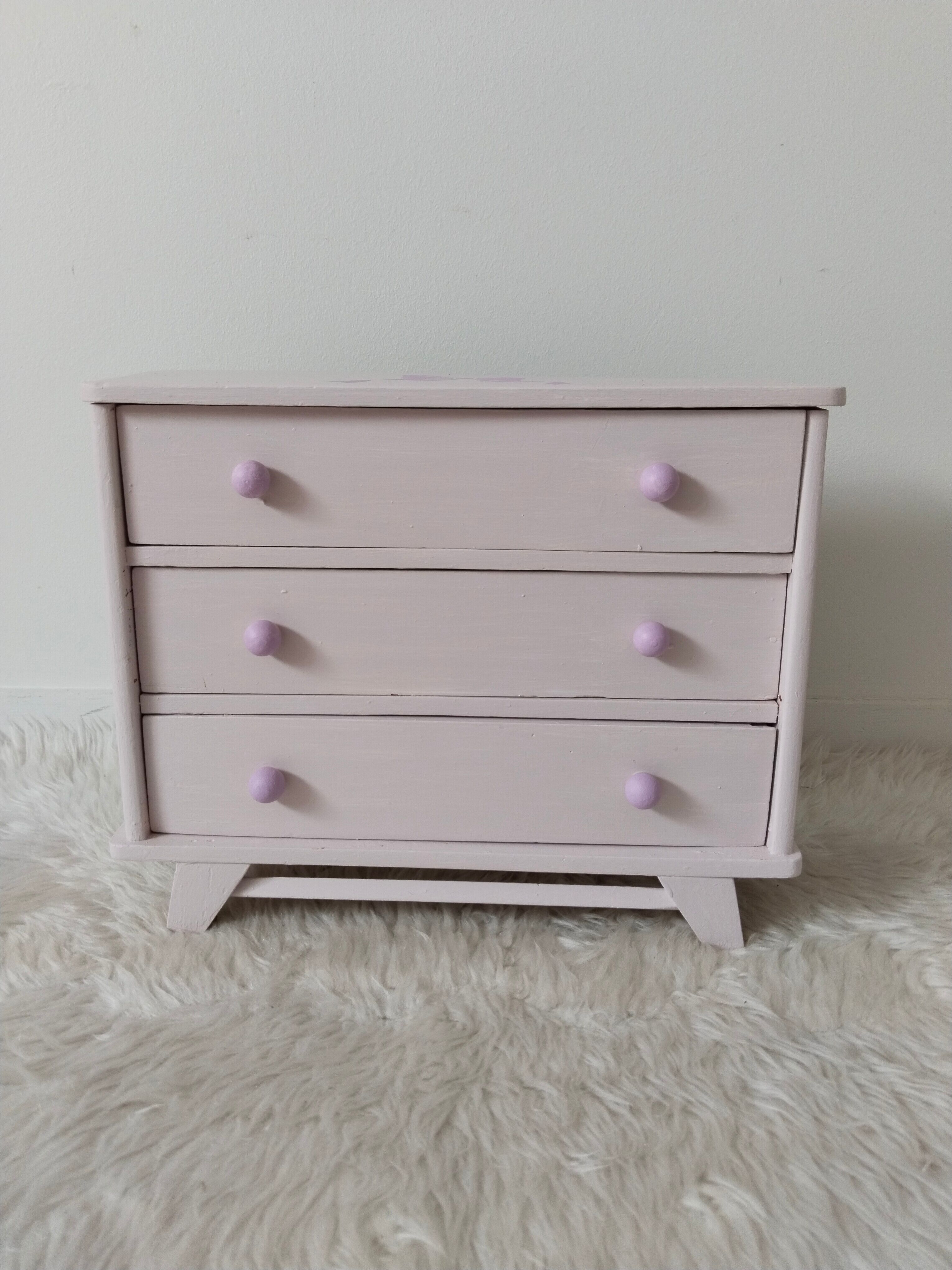 Commode  de poupée en bois , pieds compas , relookée , années 50