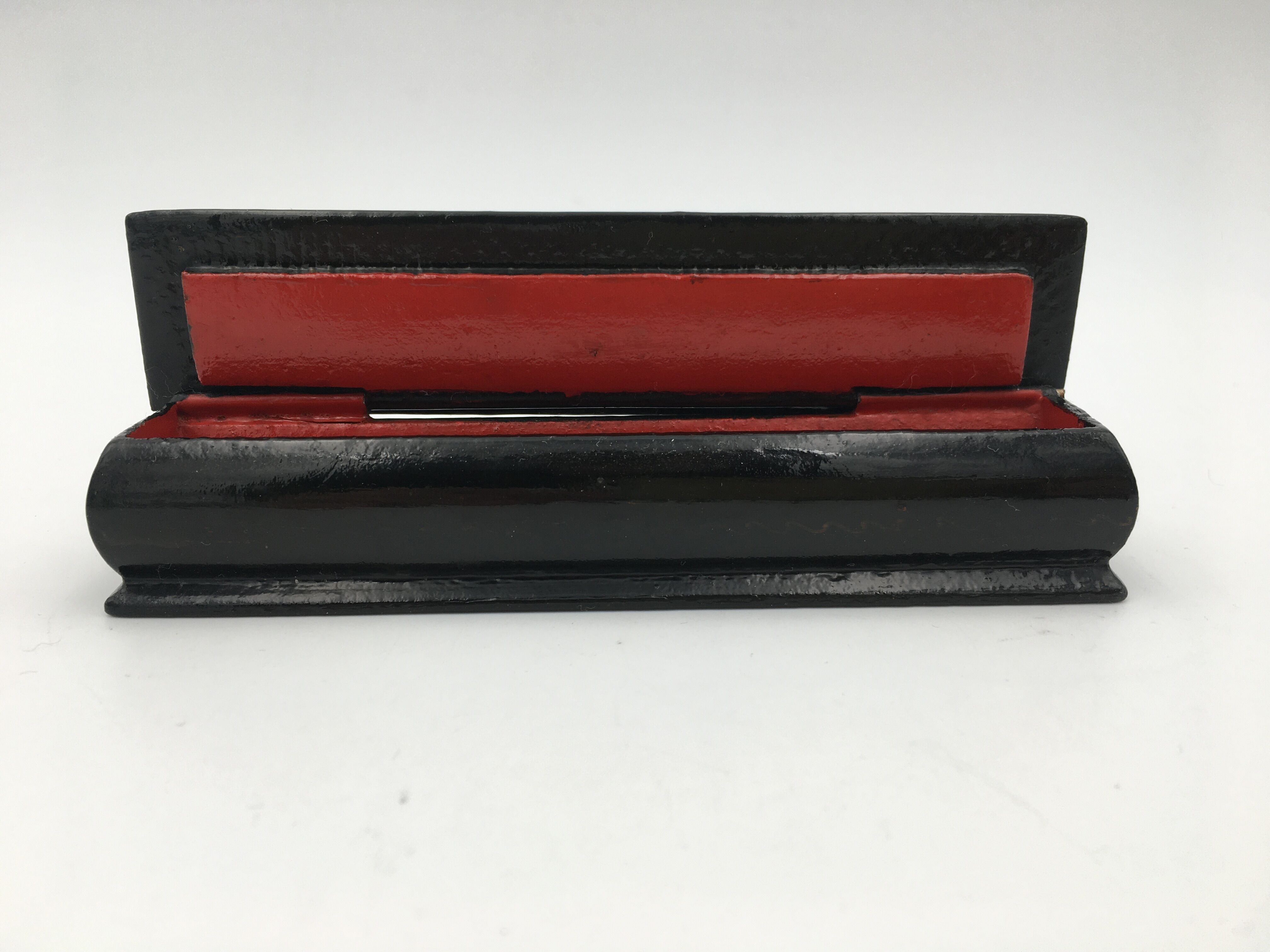Russian papier-mâché, black, troika decoration, signed - 20th century