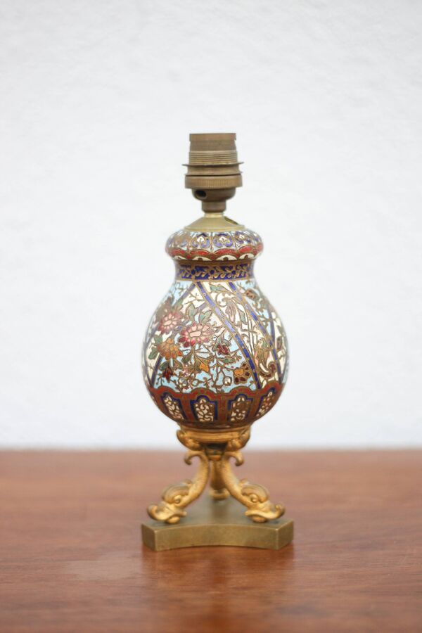 Lampe émail cloisonné pied bronze dauphin,lampe napoléon III, lampe à poser