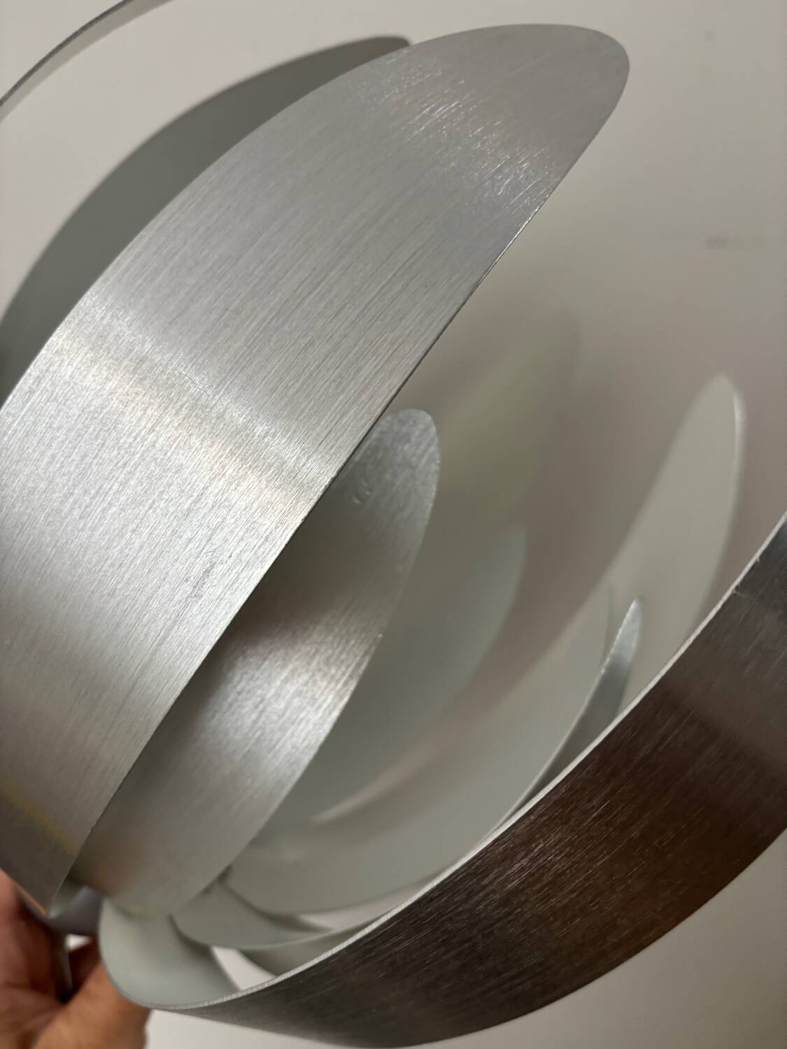 Metal flower pendant