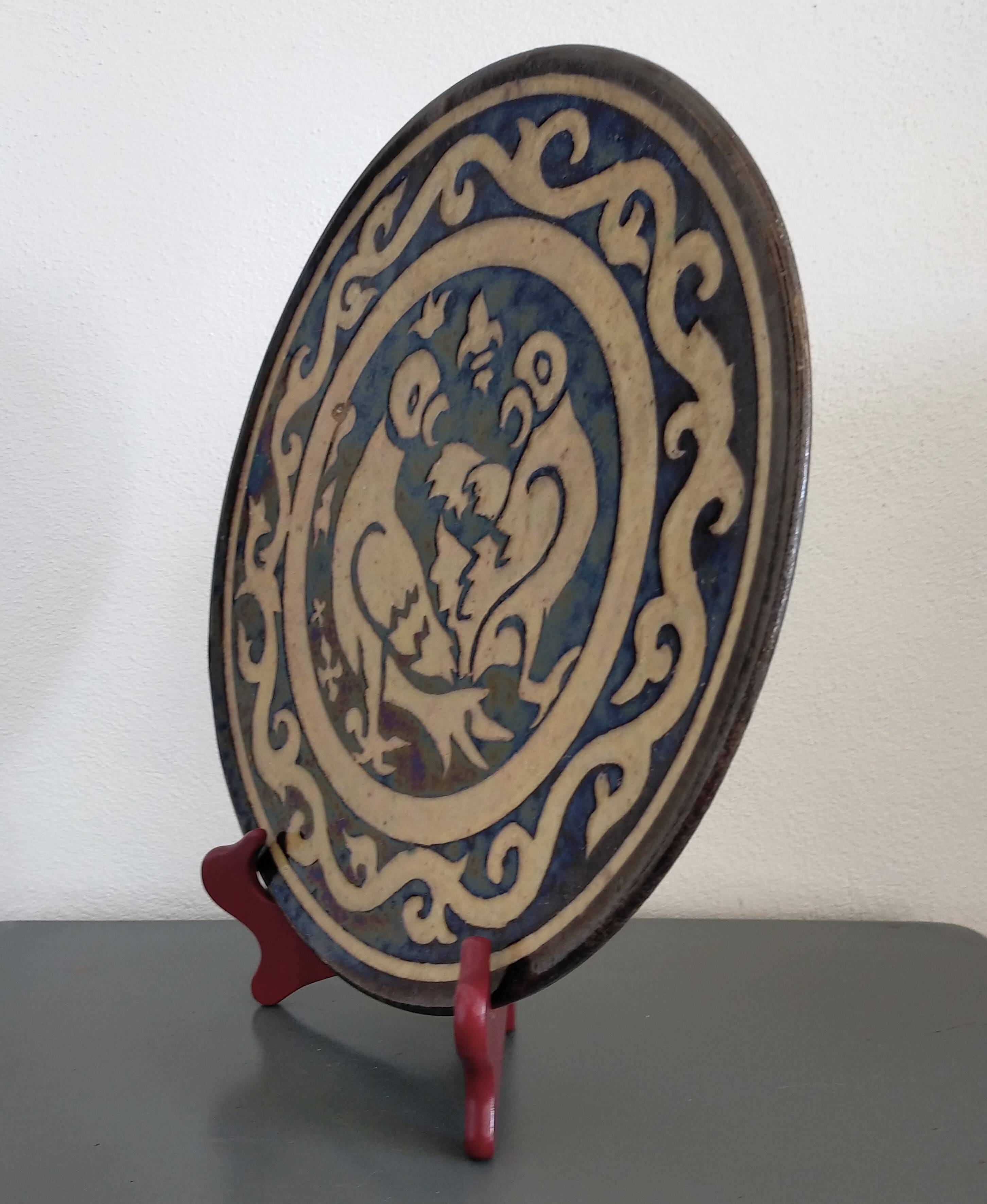 Vintage dish from Dauphiné in glazed terracotta Couple of pigeons