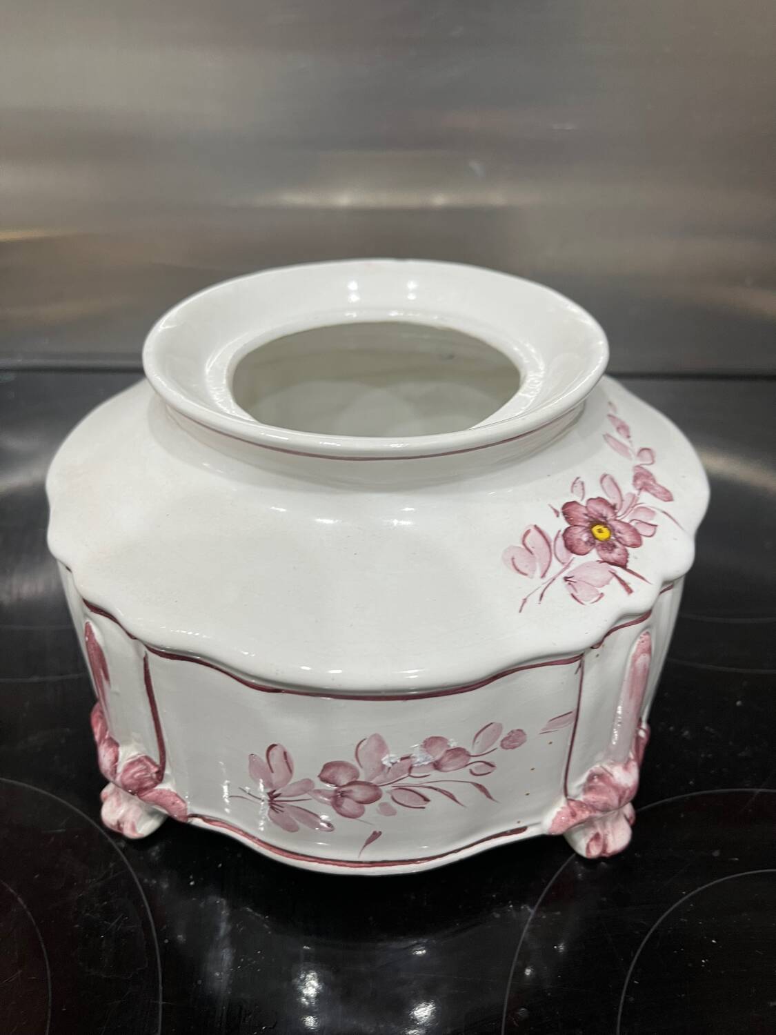 Candy box or covered earthenware pot