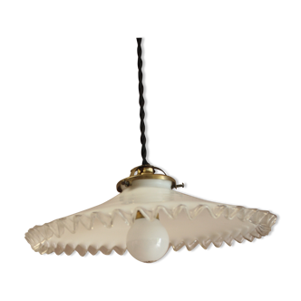 Suspension en opaline blanche et liseré transparent