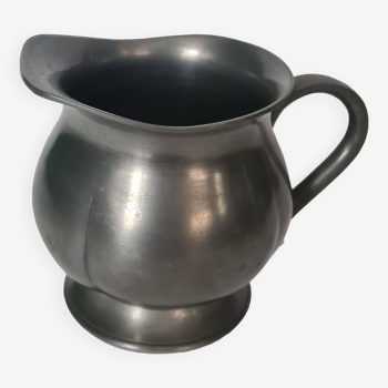 Petit pot à lait en Etain