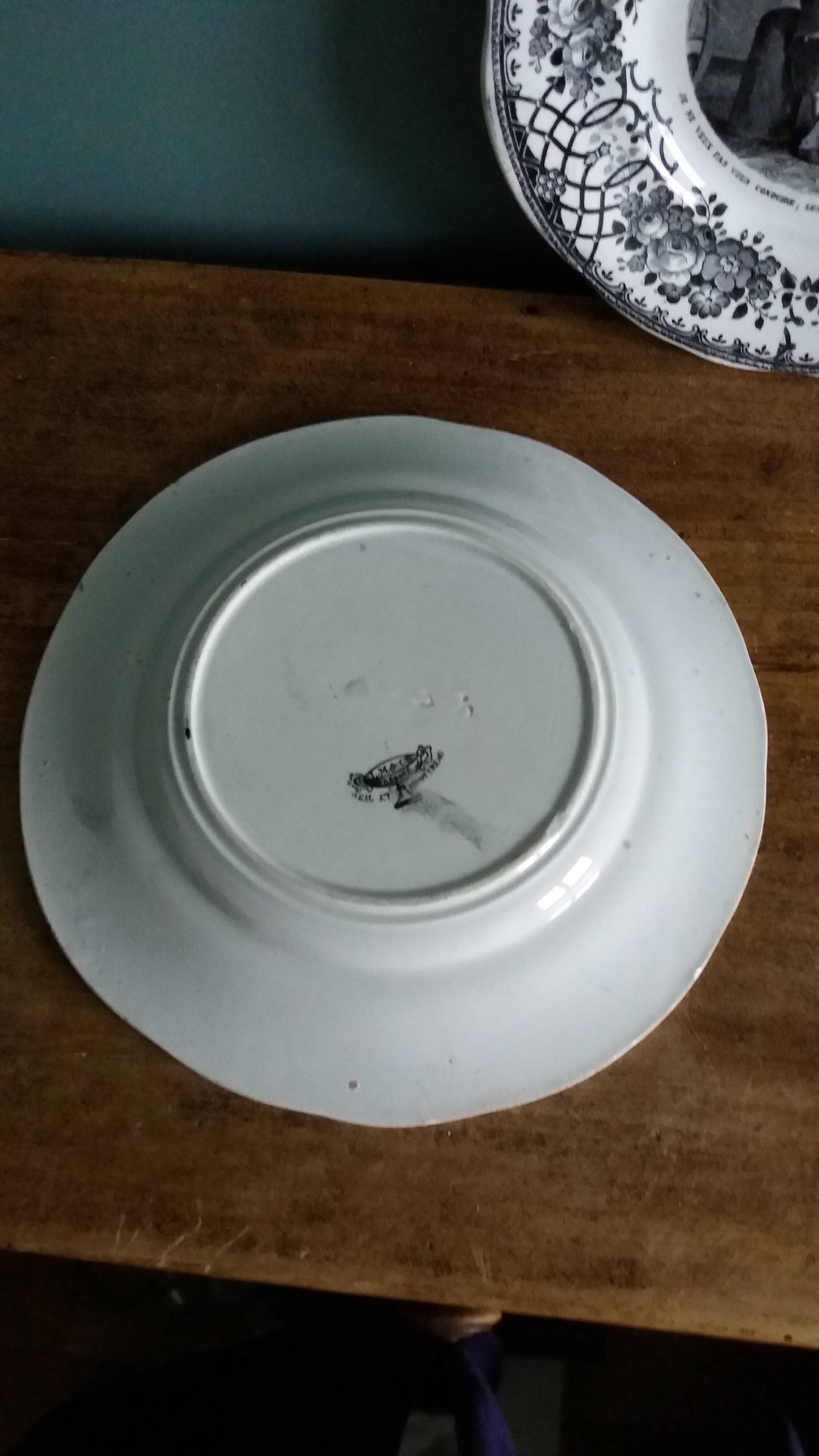 Talking plates Creil and Montereau transport theme