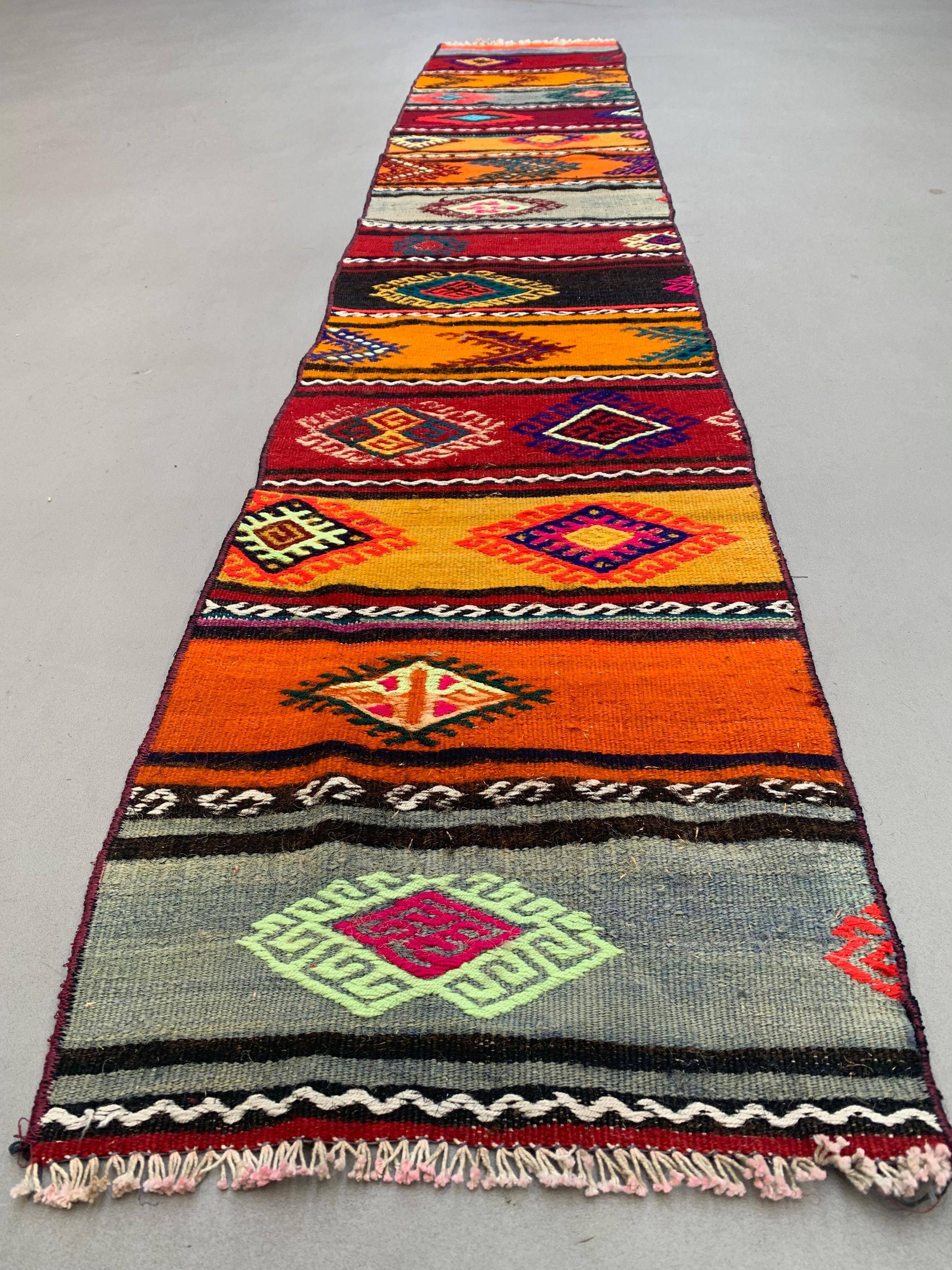 Old Turkish narrow Kilim Runner 250x44 cm shabby chic, vintage kelim