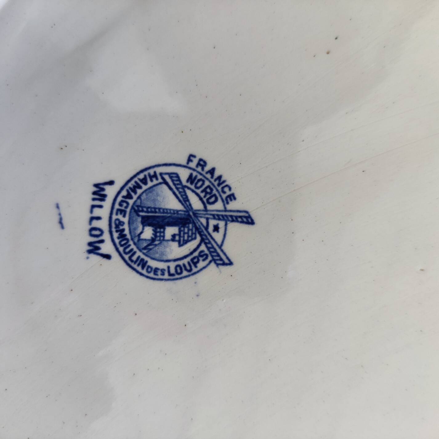 Moulin des Loups earthenware dish