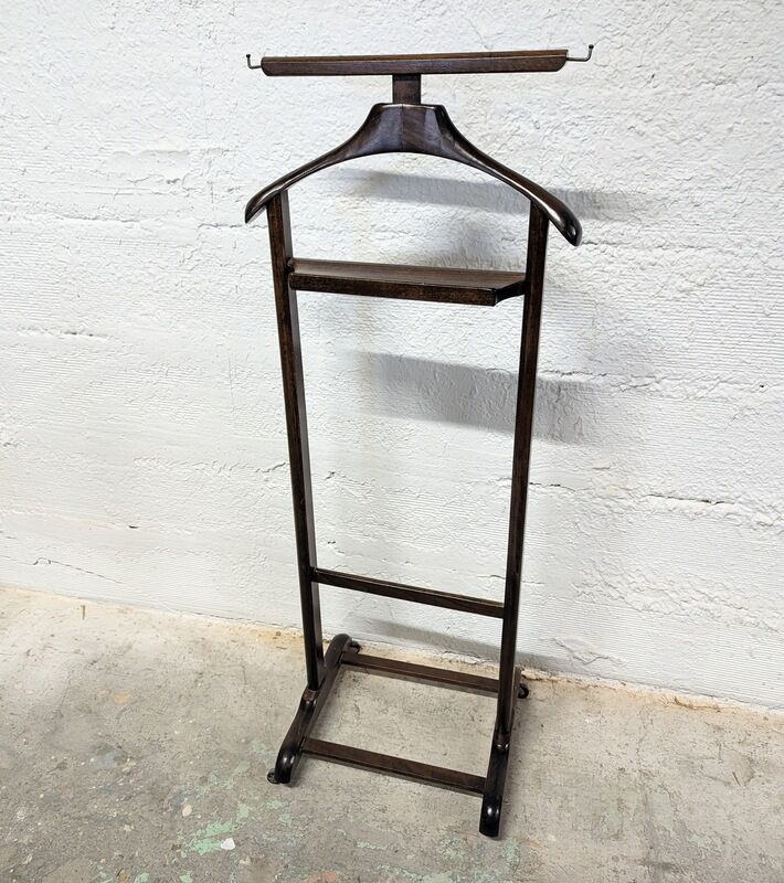 Vintage valet