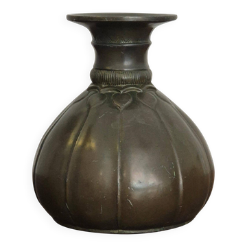 Rare Danish Grace/Art Deco vase model D88 by Just Andersen.