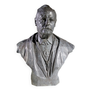 Bronze bust of a gentleman with knighthood order – Frantz Vermeylen, 1921