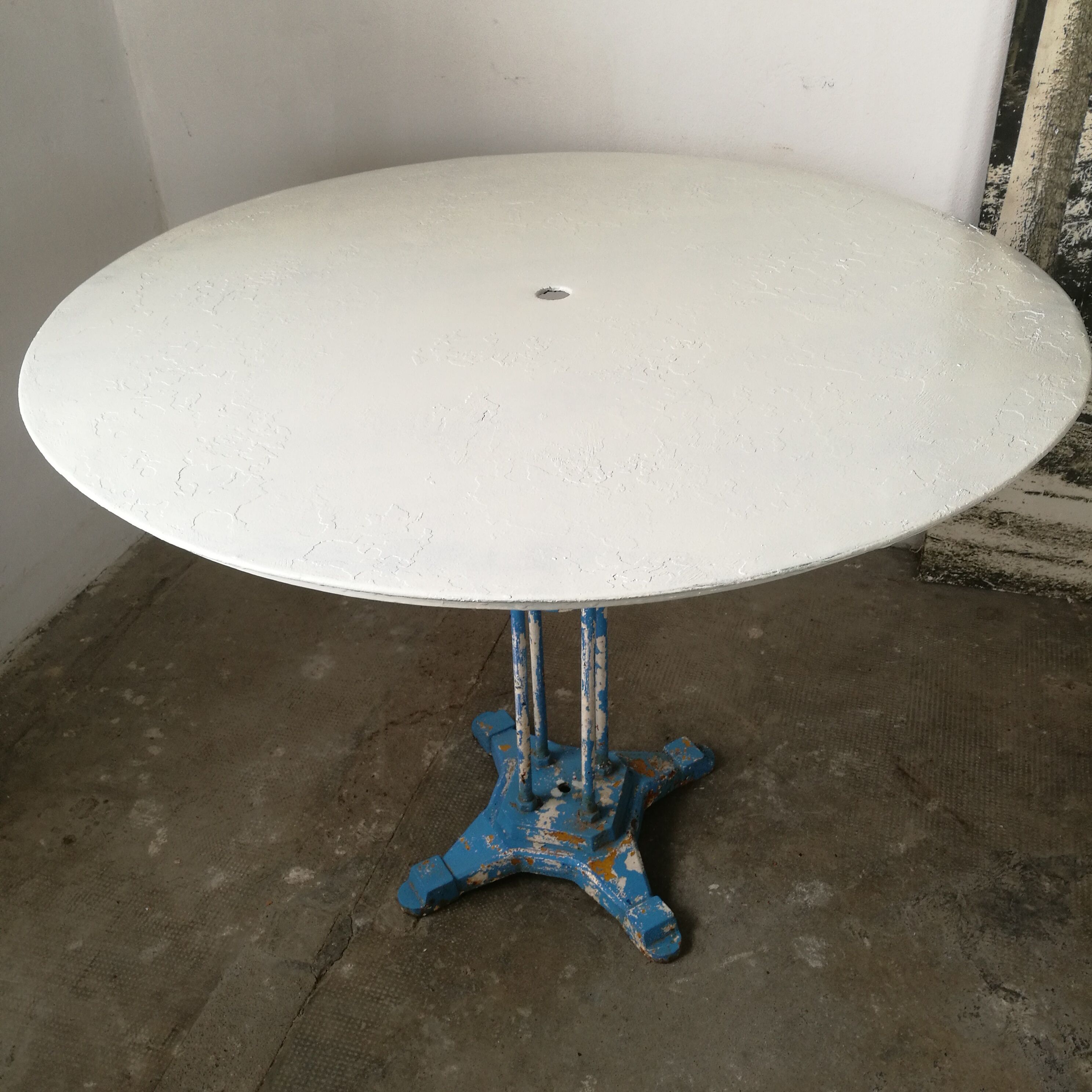 Guerin metal garden table, bistro table, cast foot